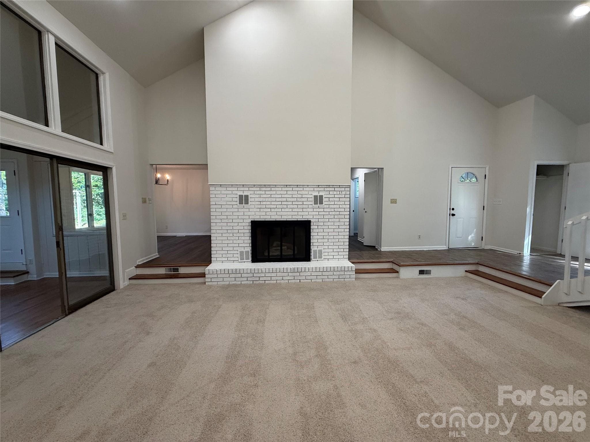 Single Family Residence at 1801 Dogwood Court, Fort Mill, photo 8 of 36