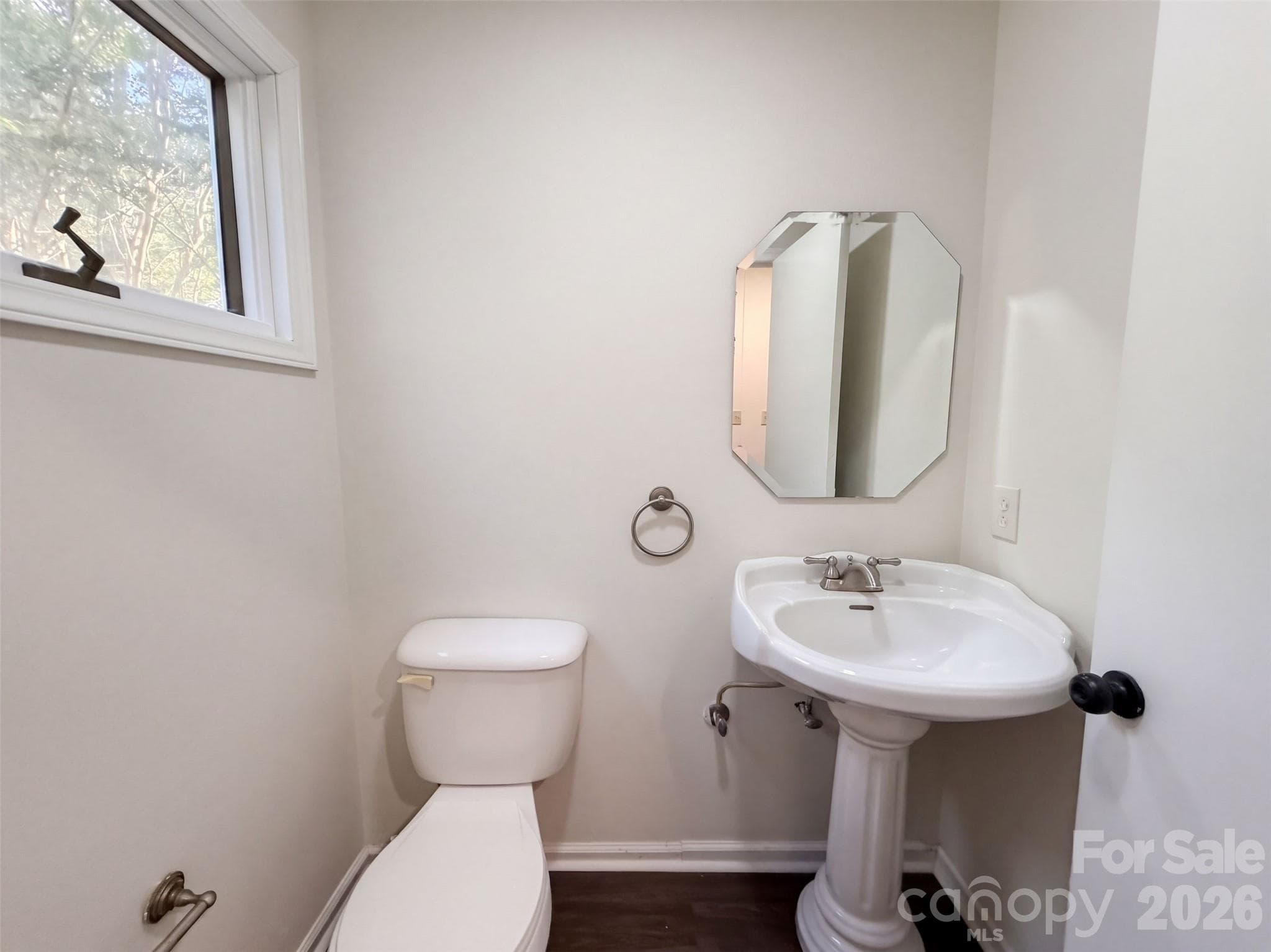 Single Family Residence at 1801 Dogwood Court, Fort Mill, photo 25 of 36