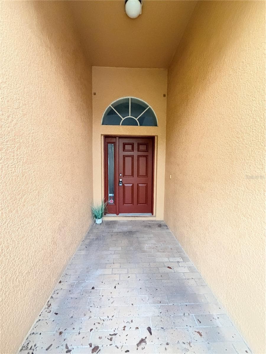 Screened Entryway - 7516 TOWER BRIDGE DR, WESLEY CHAPEL