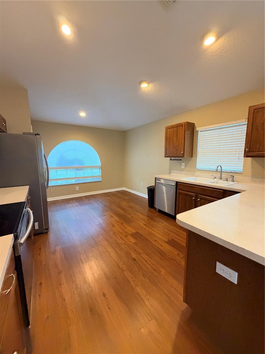 Kitchen - 7516 TOWER BRIDGE DR, WESLEY CHAPEL