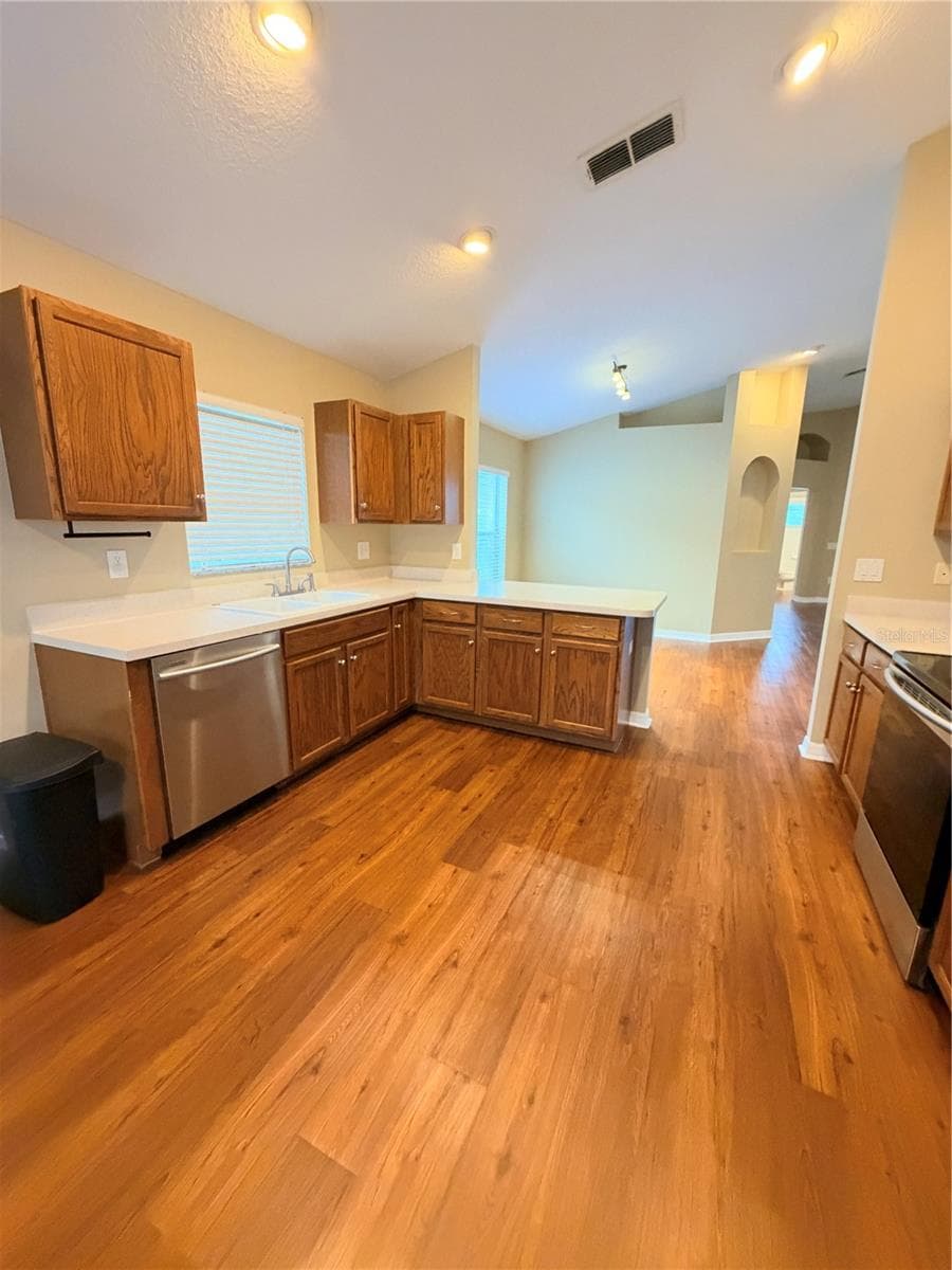 Kitchen - 7516 TOWER BRIDGE DR, WESLEY CHAPEL