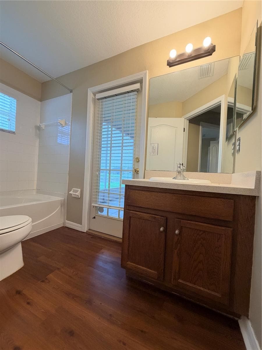 Guest Bathroom - 7516 TOWER BRIDGE DR, WESLEY CHAPEL