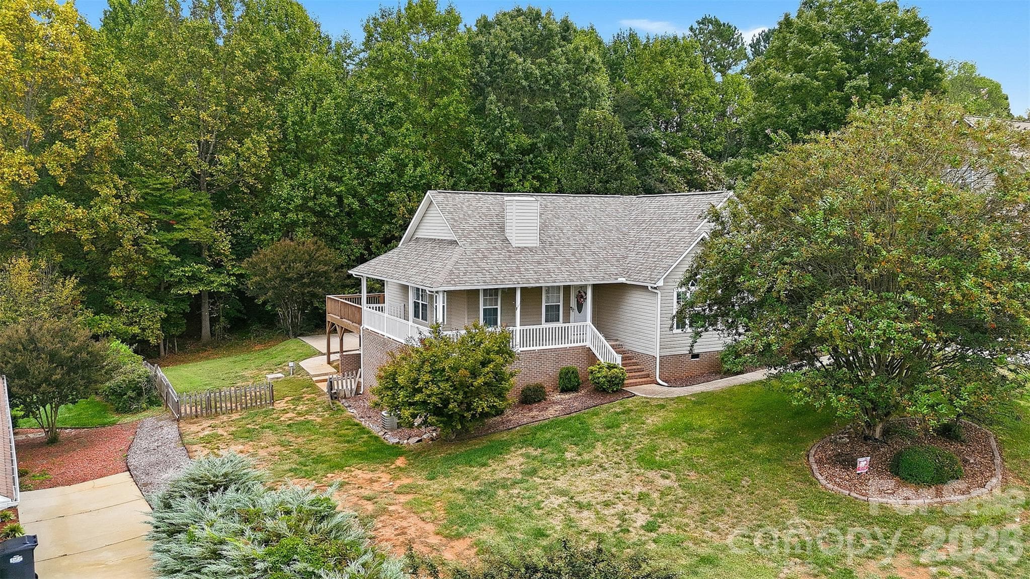 Single Family Residence at 217 Sundance Circle, Statesville, photo 3 of 47