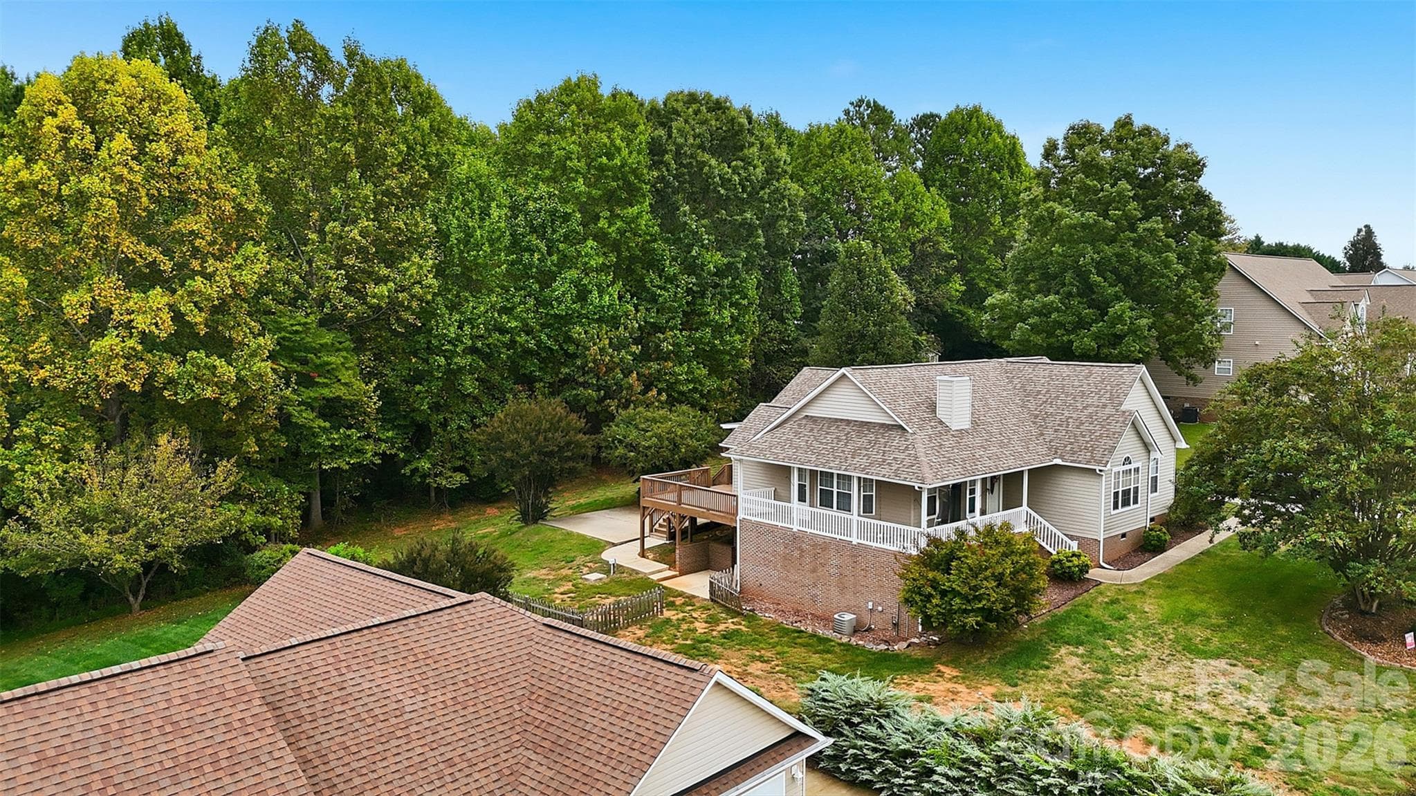 Single Family Residence at 217 Sundance Circle, Statesville, photo 4 of 47
