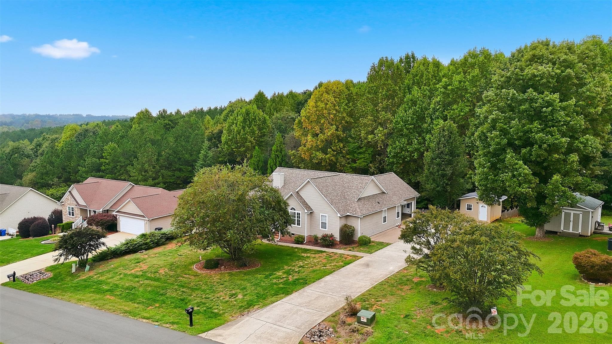 Single Family Residence at 217 Sundance Circle, Statesville, photo 5 of 47