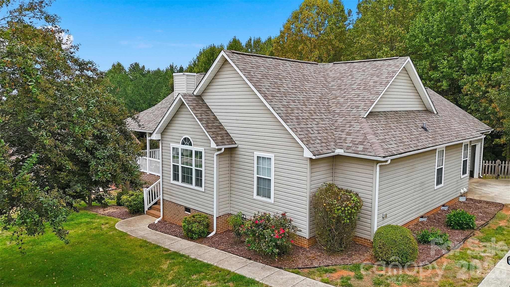 Single Family Residence at 217 Sundance Circle, Statesville, photo 6 of 47