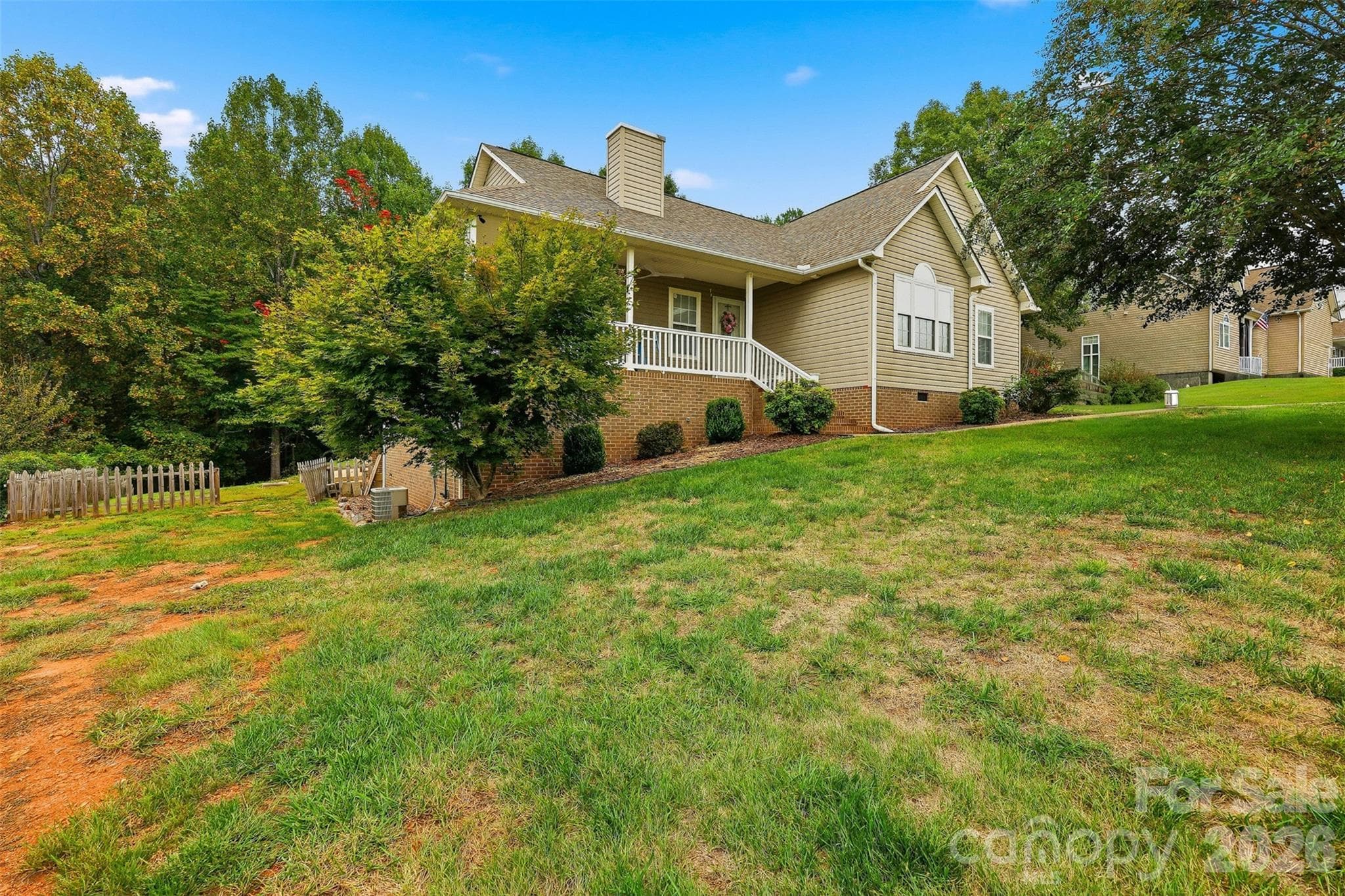 Single Family Residence at 217 Sundance Circle, Statesville, photo 9 of 47