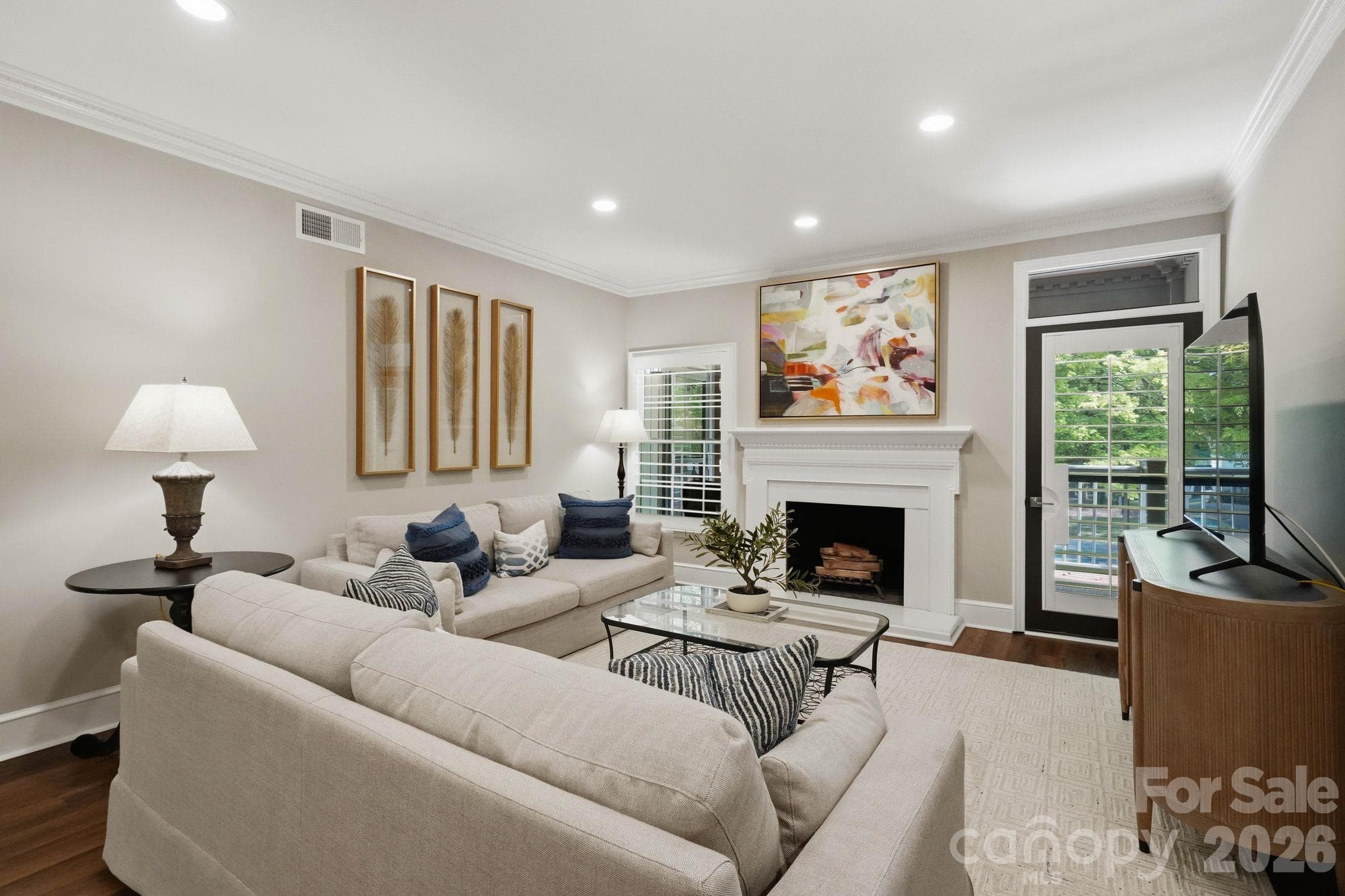 Condominium at 2432 Selwyn Avenue, Charlotte, photo 5 of 21