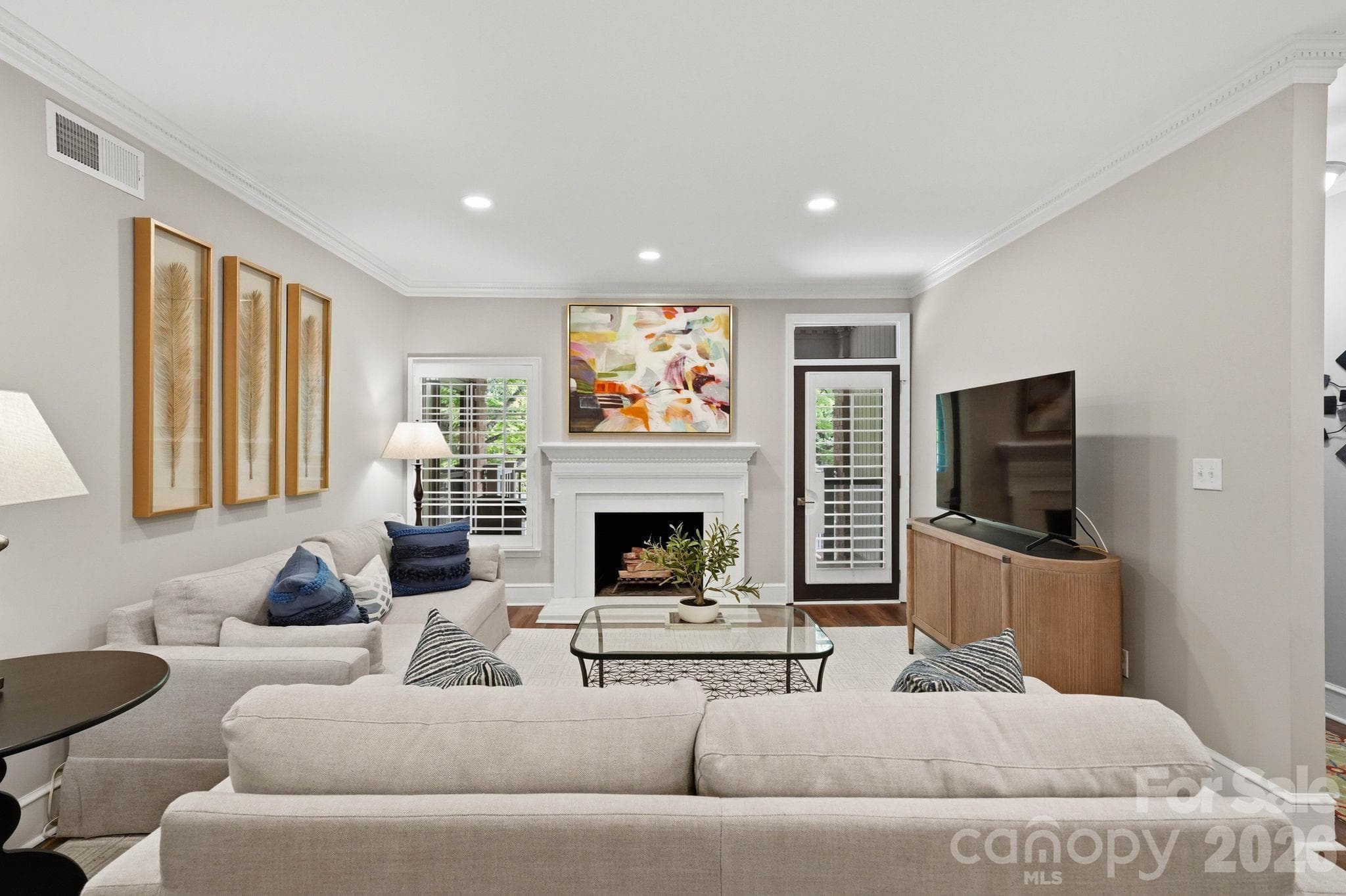 Condominium at 2432 Selwyn Avenue, Charlotte, photo 6 of 21