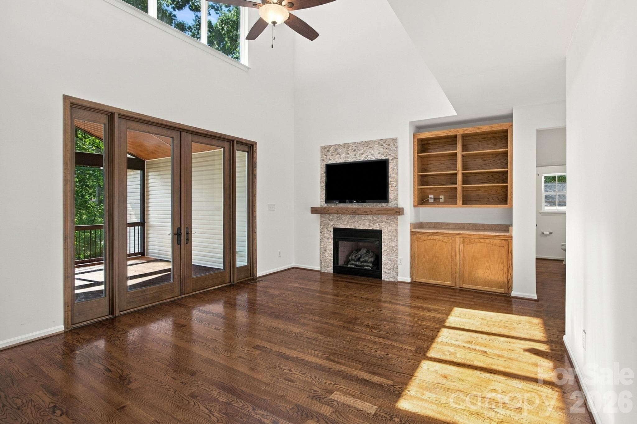 Living room - 3774 Gordon Road, Terrell
