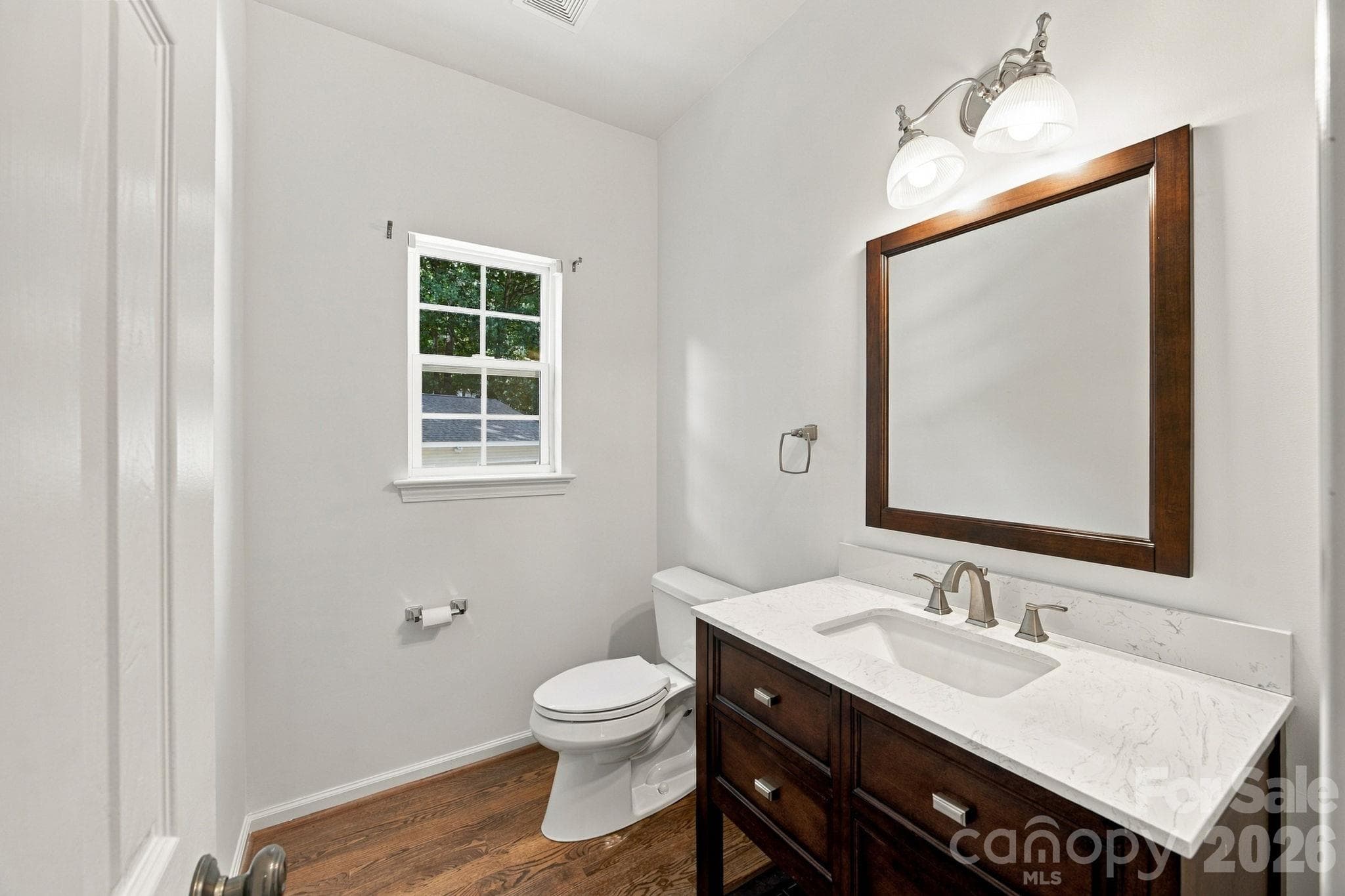 Guest bathroom main level - 3774 Gordon Road, Terrell