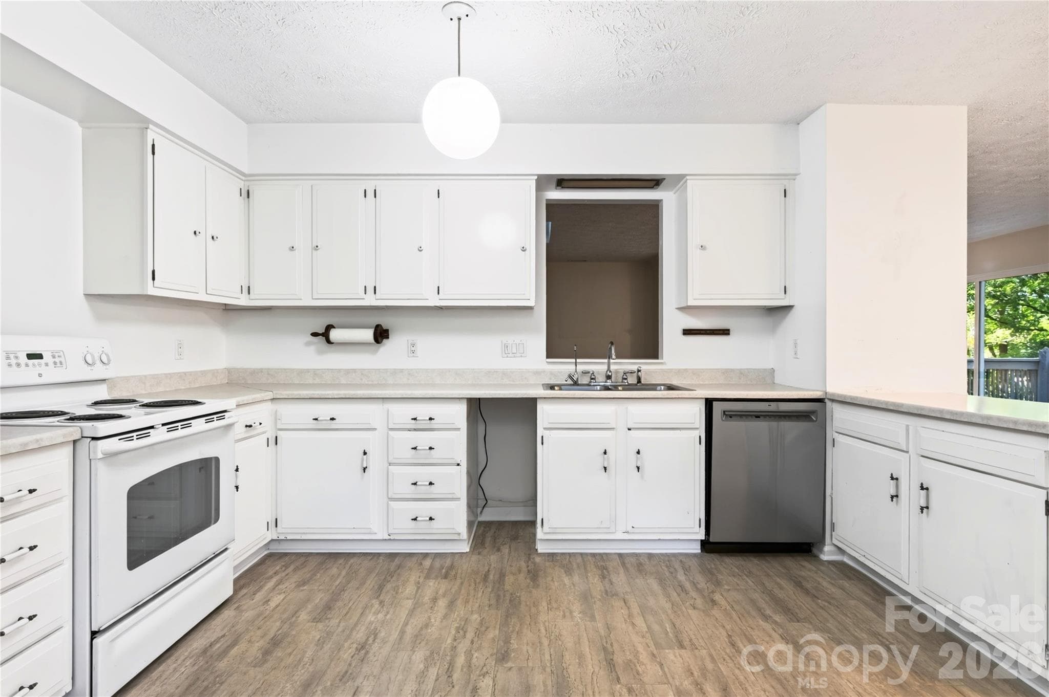 Kitchen on main level - 112 Rhododendron Avenue, Black Mountain