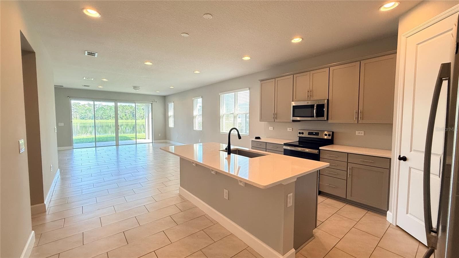 Single Family Residence at 3550 BRISTOL COVE LN, ST CLOUD, photo 15 of 49