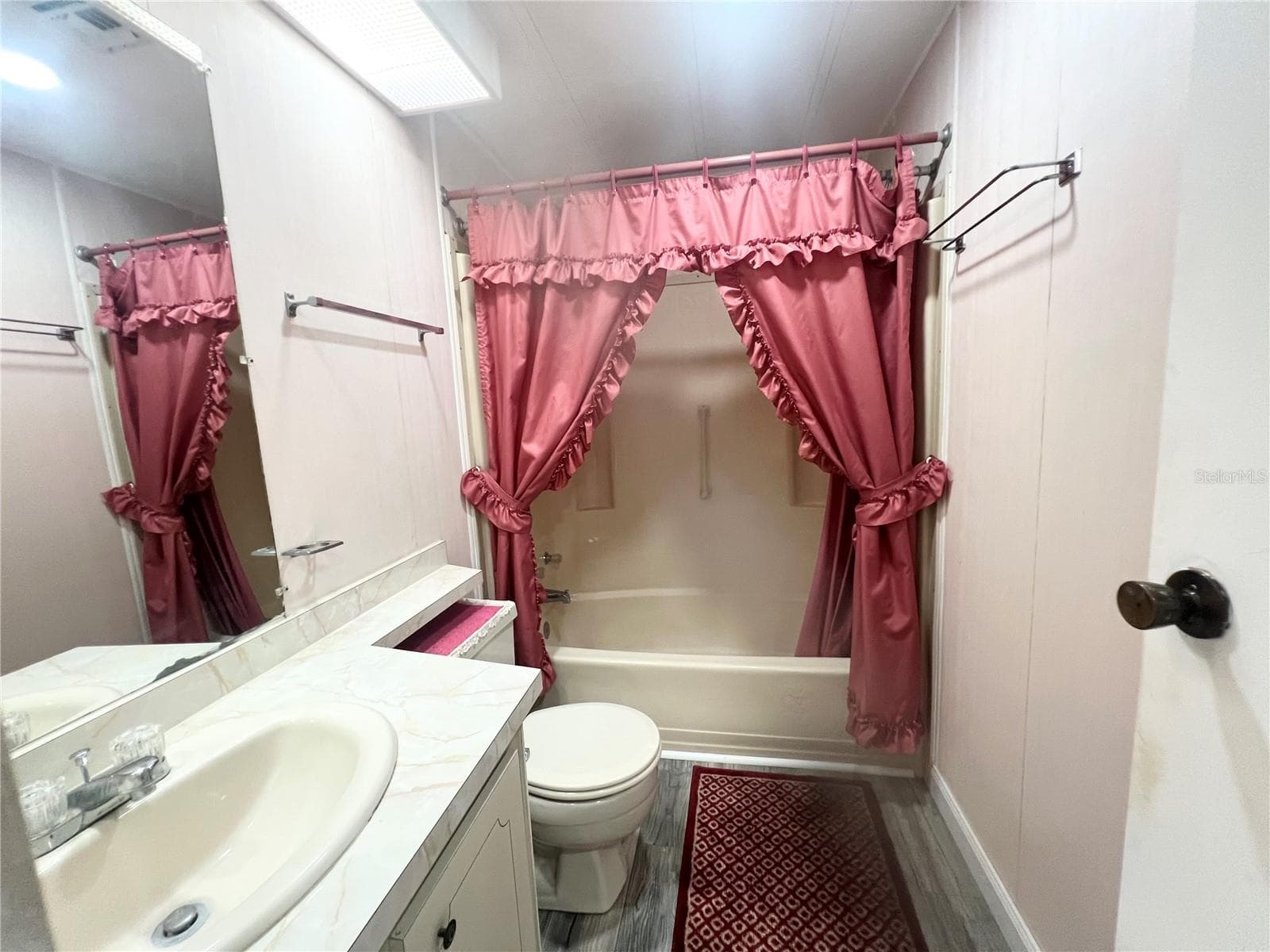 Manufactured Home at 310 MARTIN DR, LAKELAND, photo 18 of 28