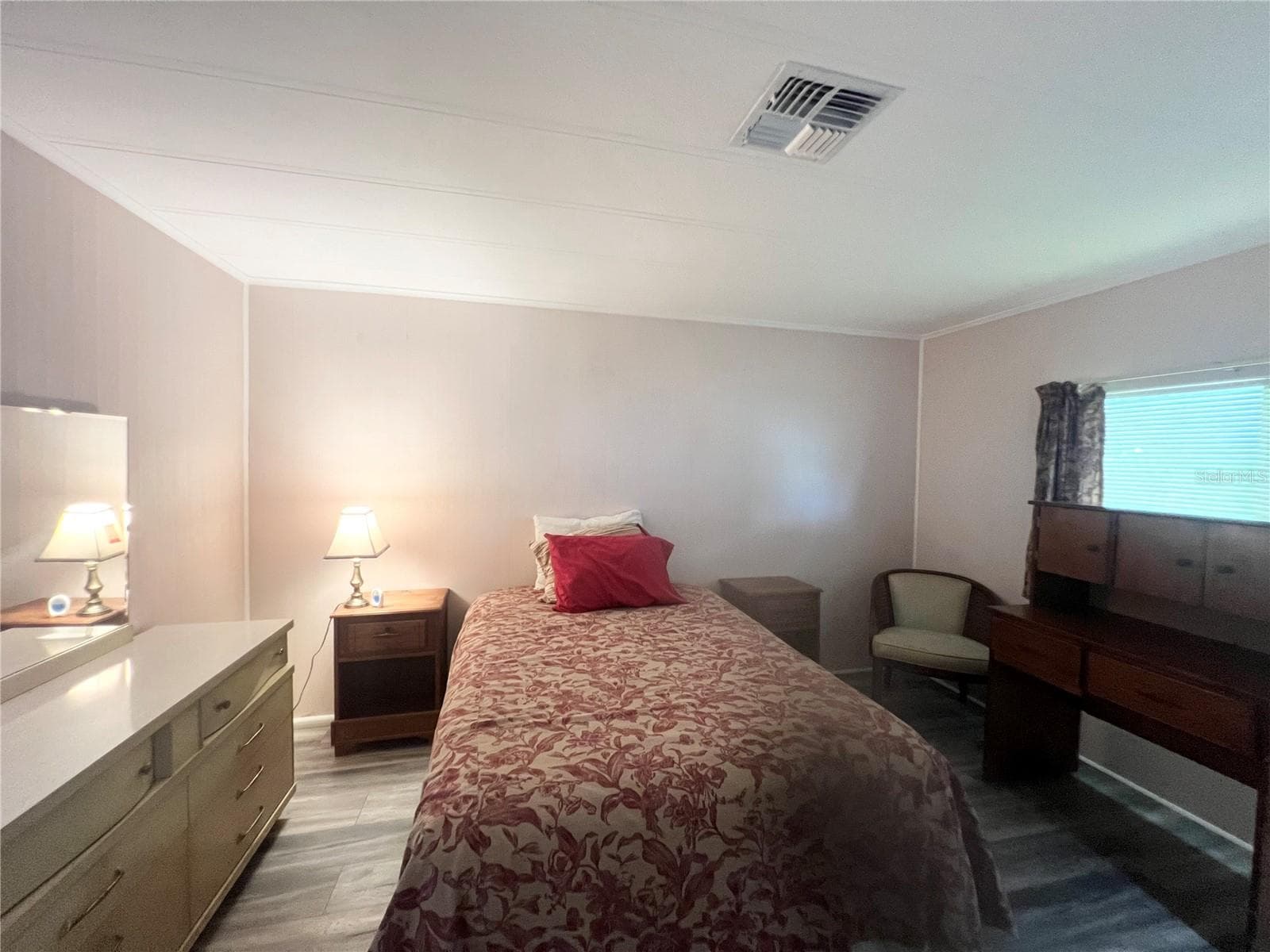 Manufactured Home at 310 MARTIN DR, LAKELAND, photo 20 of 28