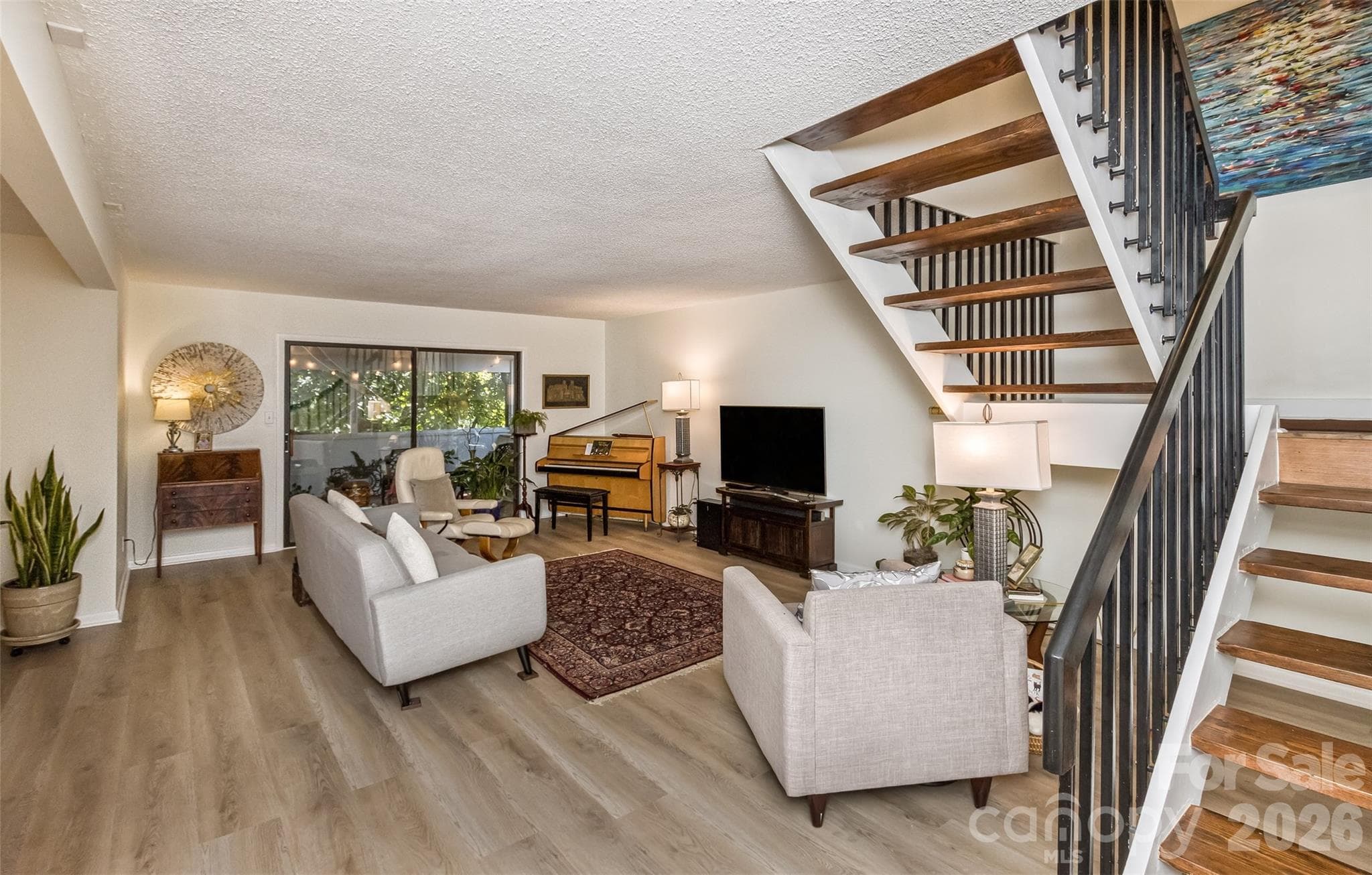 Architectural features - 503 Crowfields Lane, Asheville