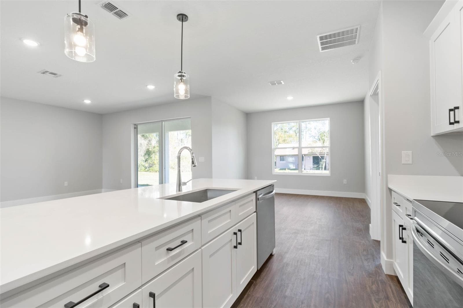 Single Family Residence at 9890 SW 125TH COURT RD, DUNNELLON, photo 6 of 29