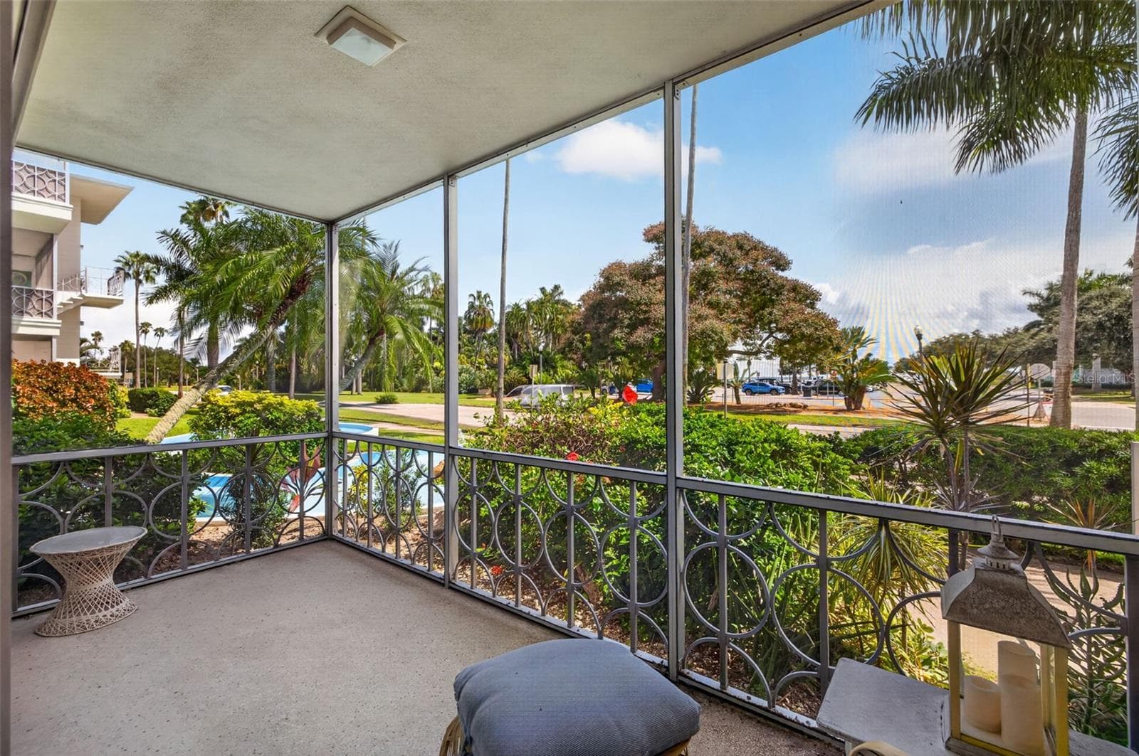 East Facing Screened in Patio Area - 1000 N SHORE DR NE #2, ST PETERSBURG