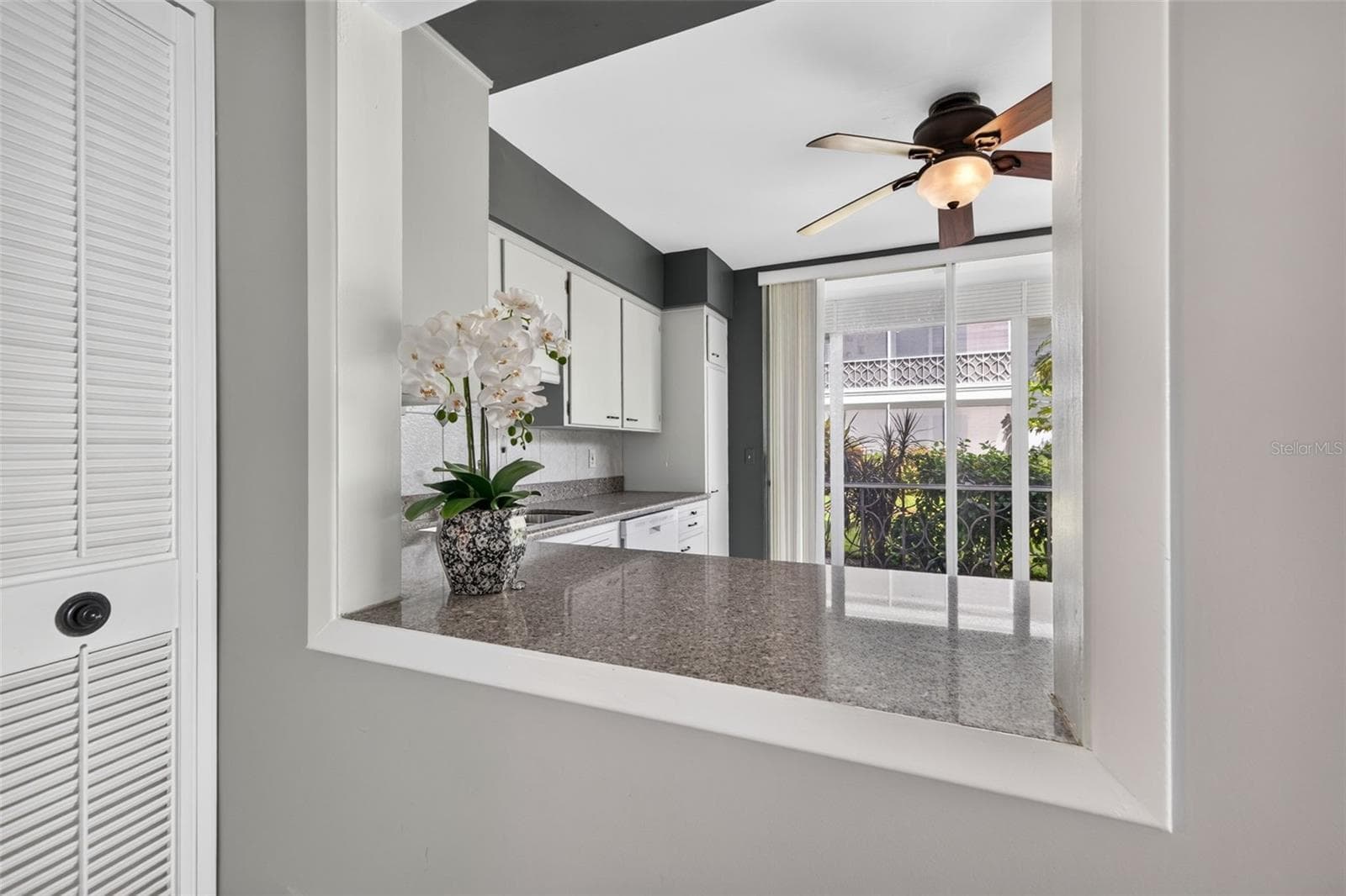 Kitchen - 1000 N SHORE DR NE #2, ST PETERSBURG