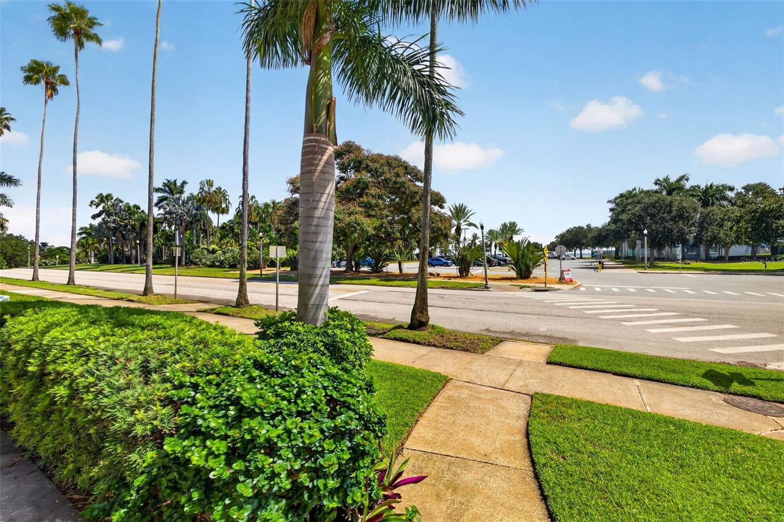 Steps from North Shore Parking - 1000 N SHORE DR NE #2, ST PETERSBURG