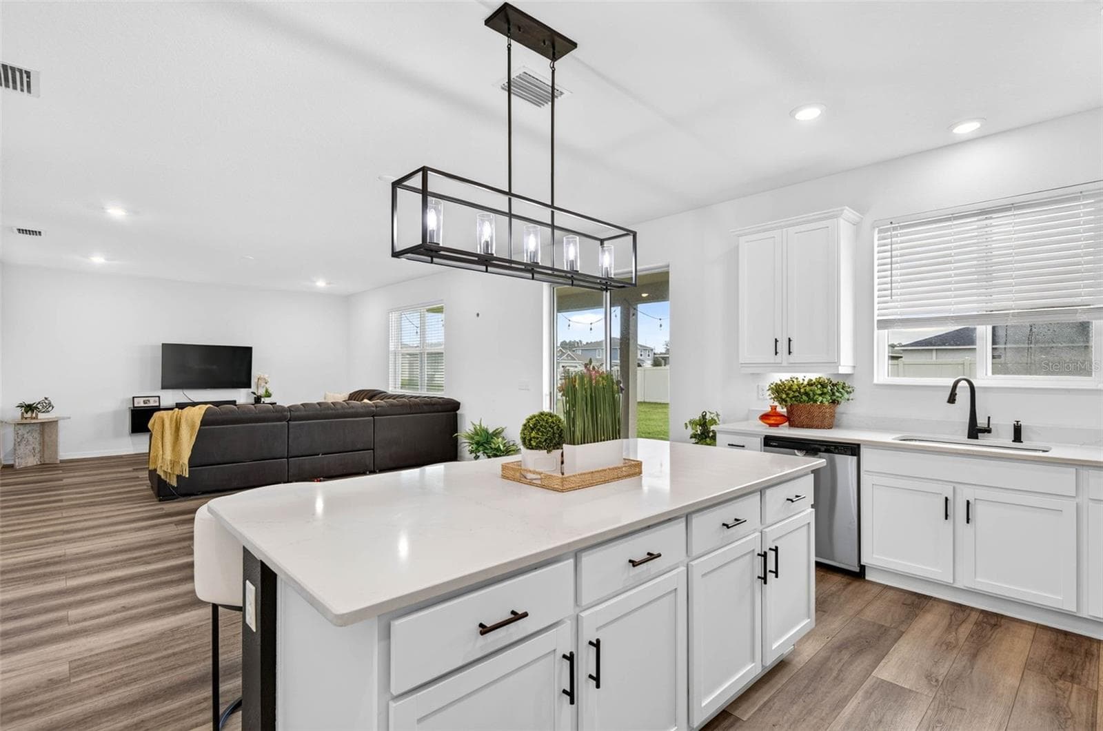 Single Family Residence at 6384 BURNING OPAL BND, LAND O LAKES, photo 8 of 51