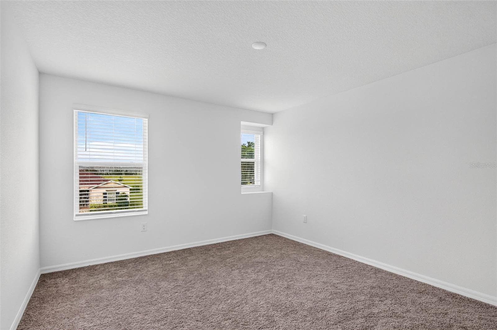 Single Family Residence at 6384 BURNING OPAL BND, LAND O LAKES, photo 31 of 51