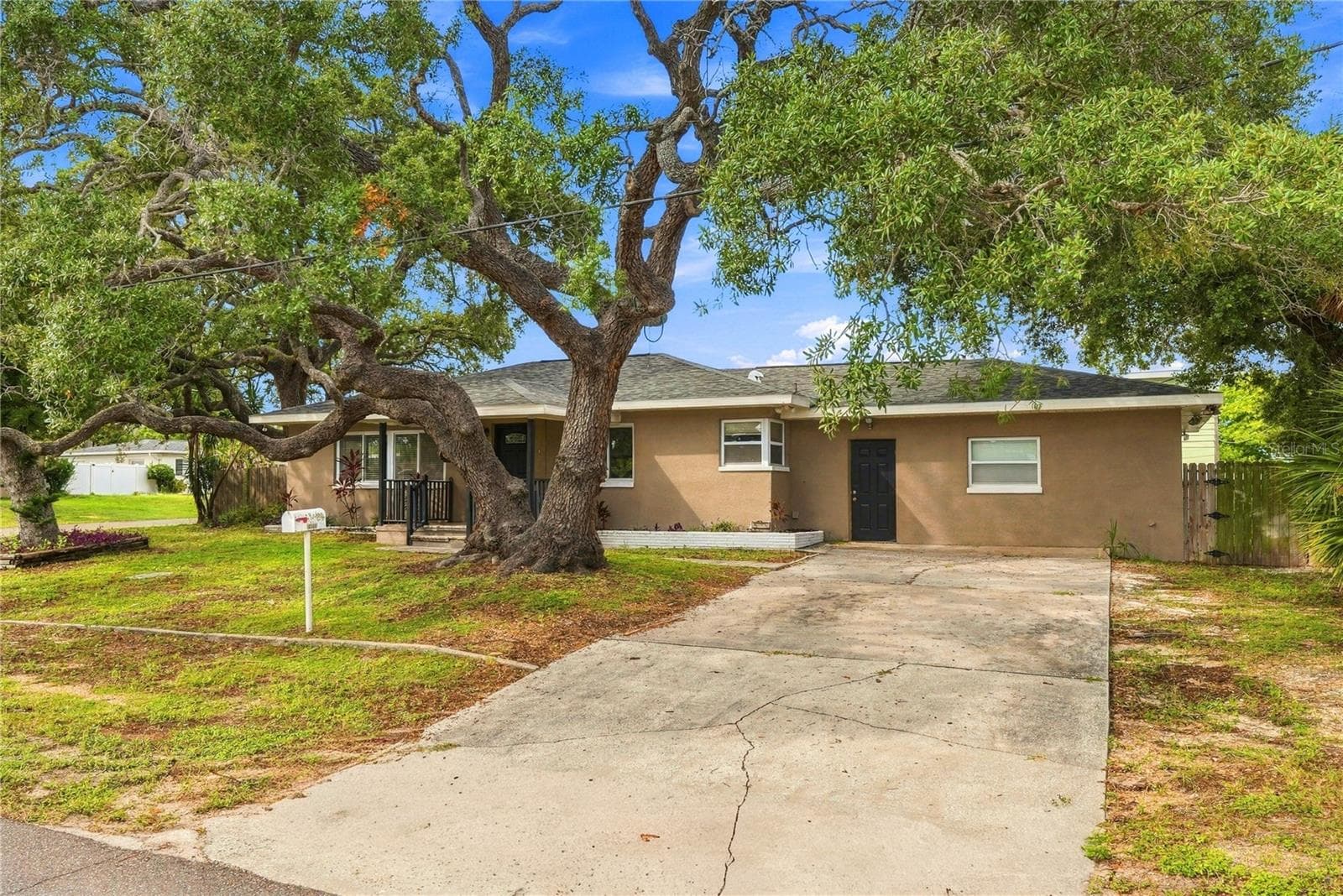Single Family Residence at 10719 CHEROKEE DR, ST PETERSBURG, photo 2 of 40