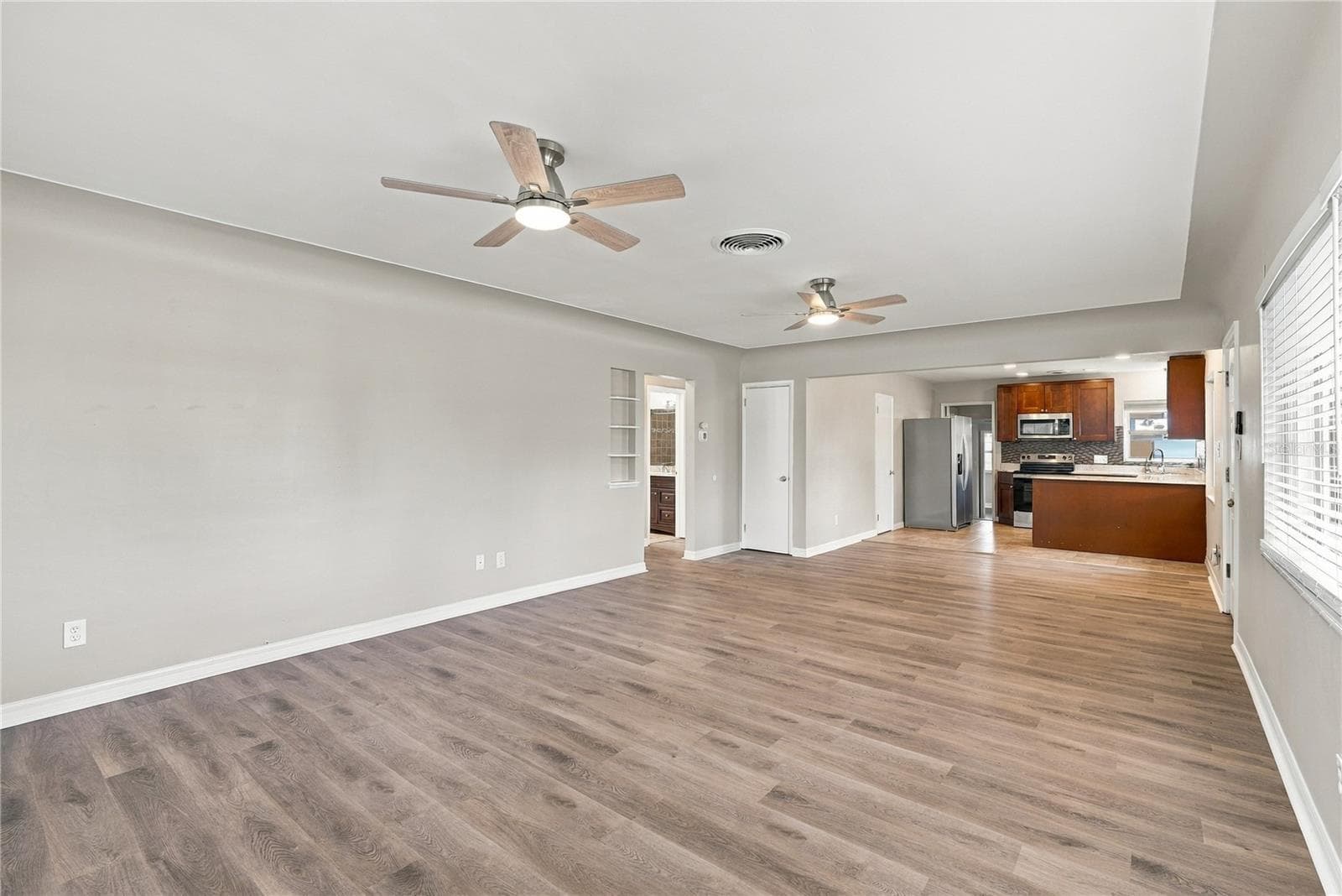 Single Family Residence at 10719 CHEROKEE DR, ST PETERSBURG, photo 8 of 40