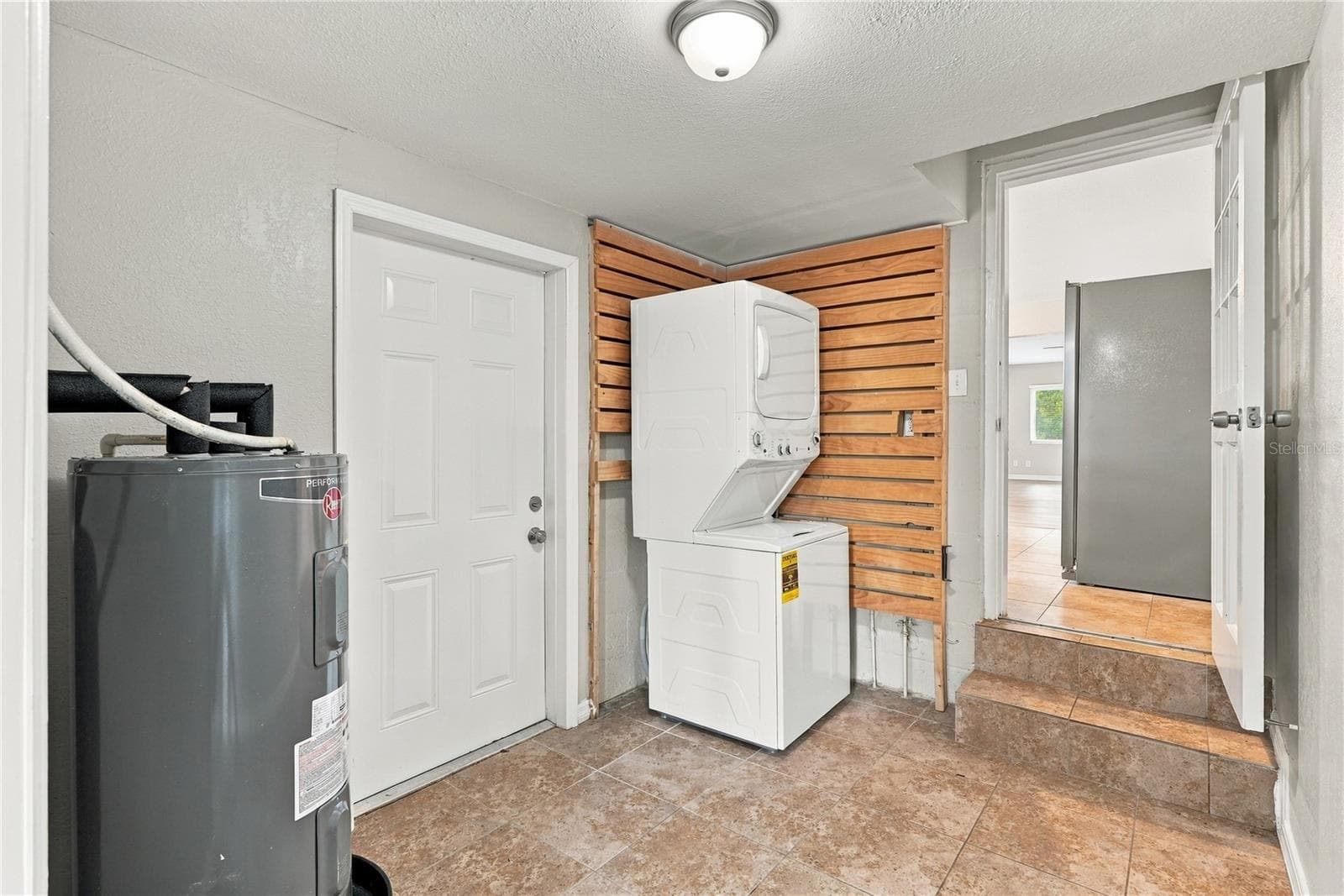 Single Family Residence at 10719 CHEROKEE DR, ST PETERSBURG, photo 18 of 40