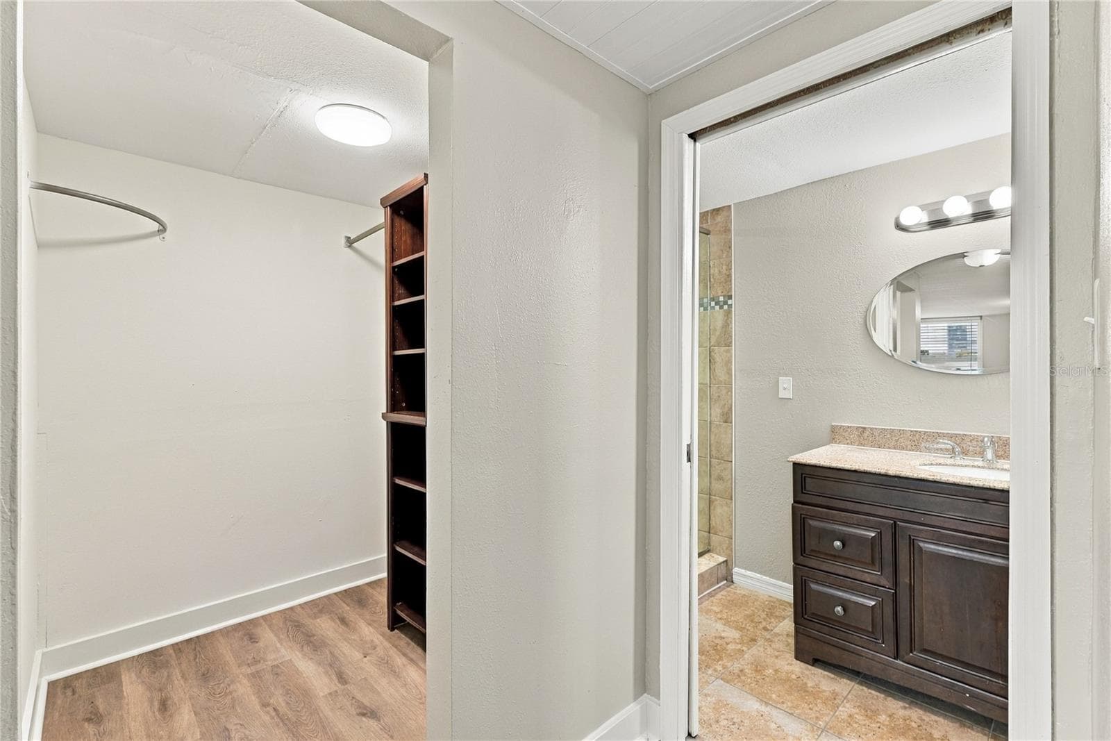 Single Family Residence at 10719 CHEROKEE DR, ST PETERSBURG, photo 23 of 40