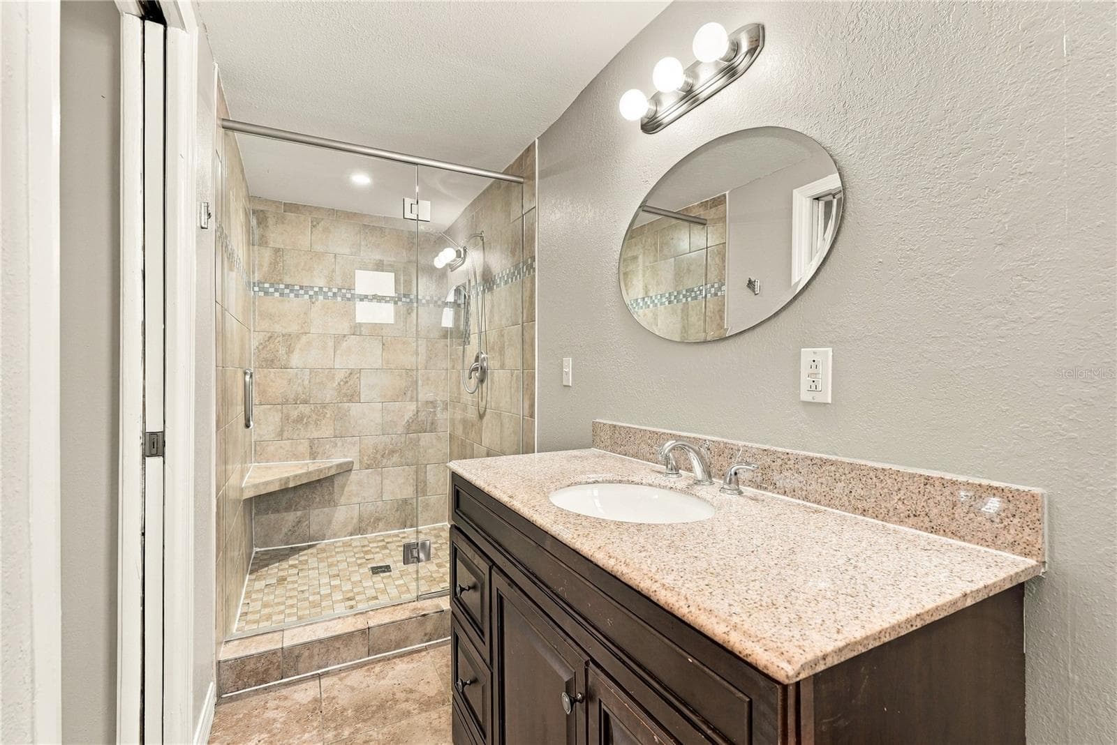 Single Family Residence at 10719 CHEROKEE DR, ST PETERSBURG, photo 25 of 40