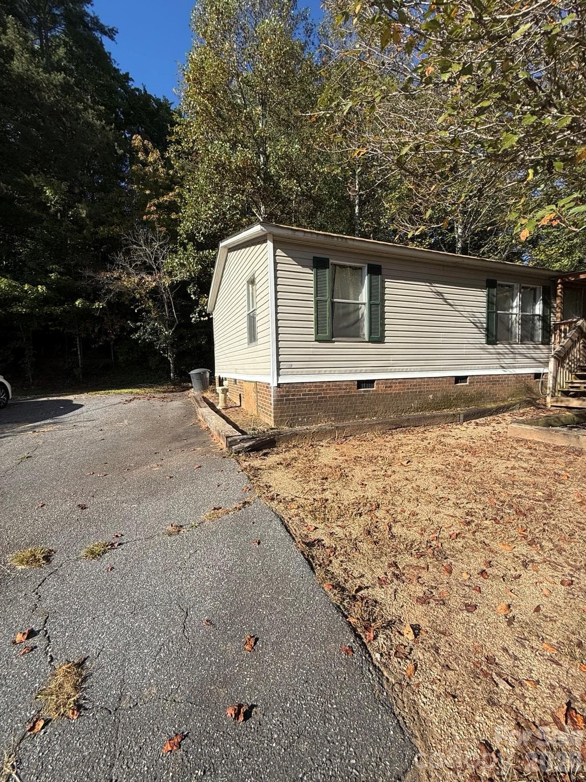 Front Side - 1516 Abington Road, Lenoir