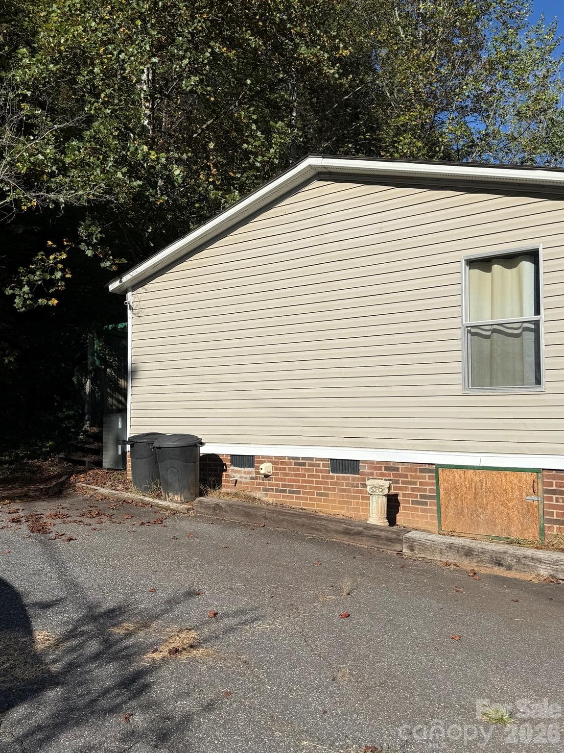 Side - 1516 Abington Road, Lenoir
