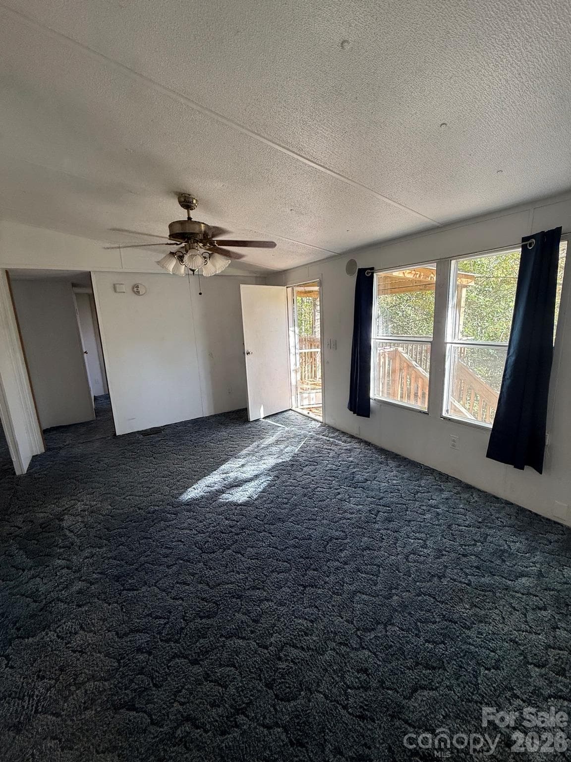 Living Room - 1516 Abington Road, Lenoir