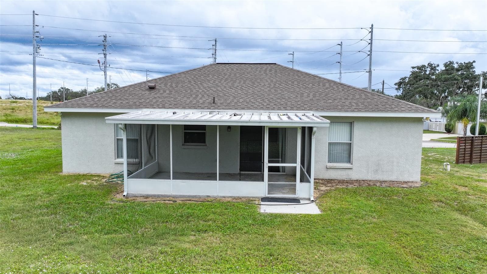 Single Family Residence at 1420 HIAWATHA AVE, SEBRING, photo 4 of 42
