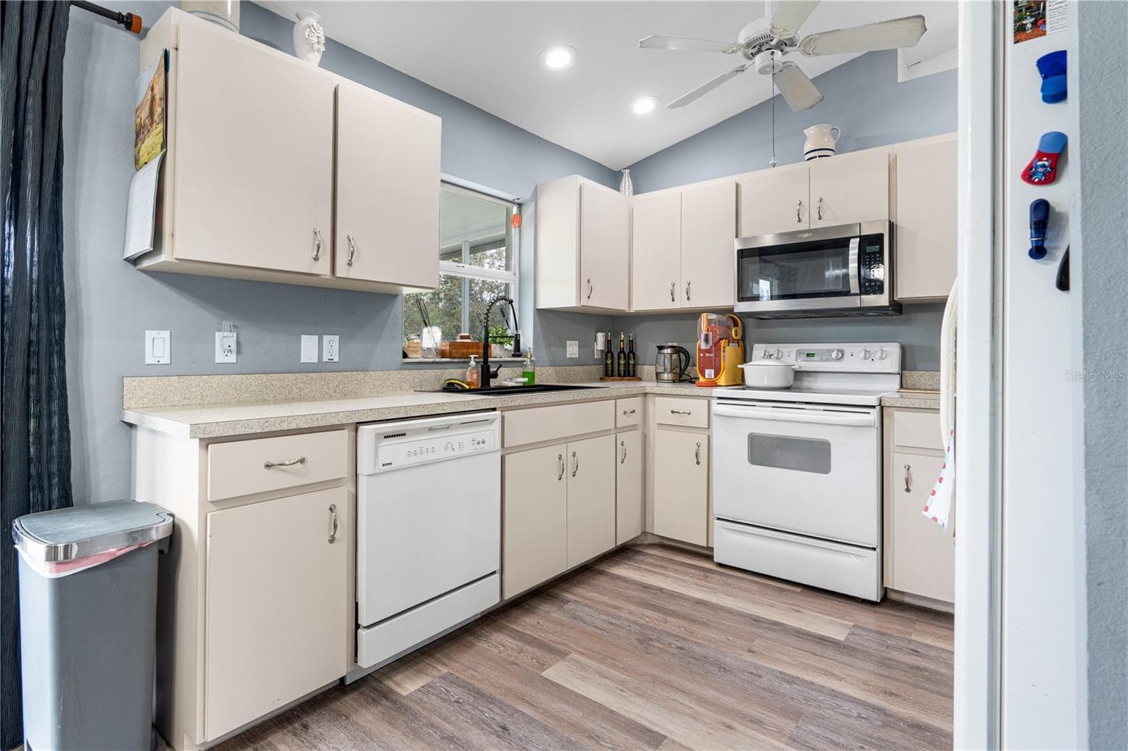 Single Family Residence at 1420 HIAWATHA AVE, SEBRING, photo 21 of 42