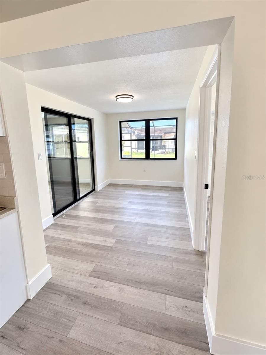 Flexible-use space - 3708 HOLIDAY LAKE DR, HOLIDAY