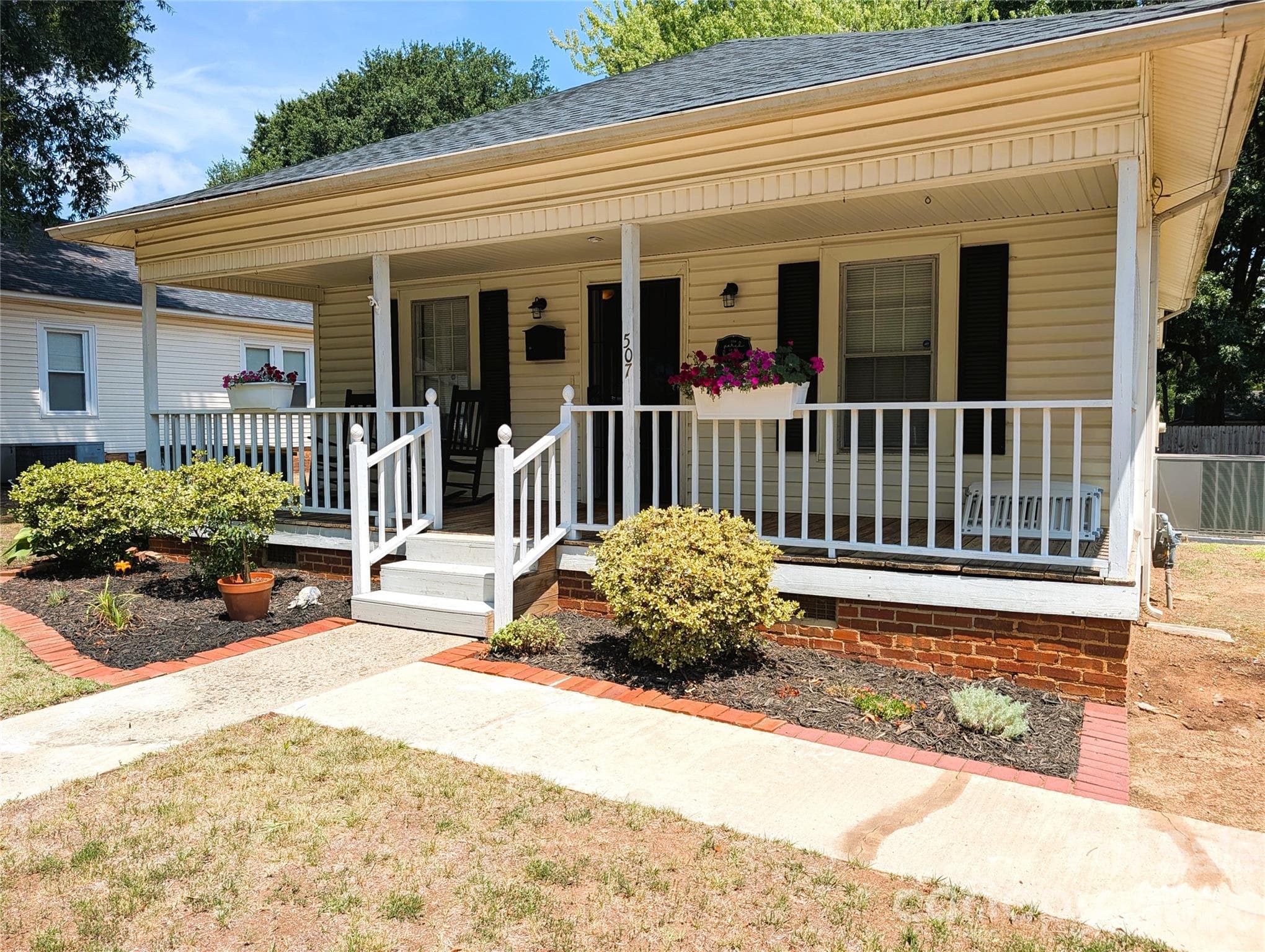 Single Family Residence at Kannapolis, photo 2 of 43