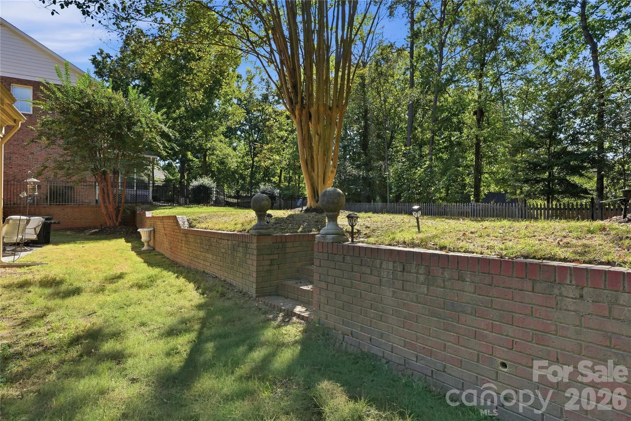 Single Family Residence at 717 Fredricksburg Road, Matthews, photo 28 of 41
