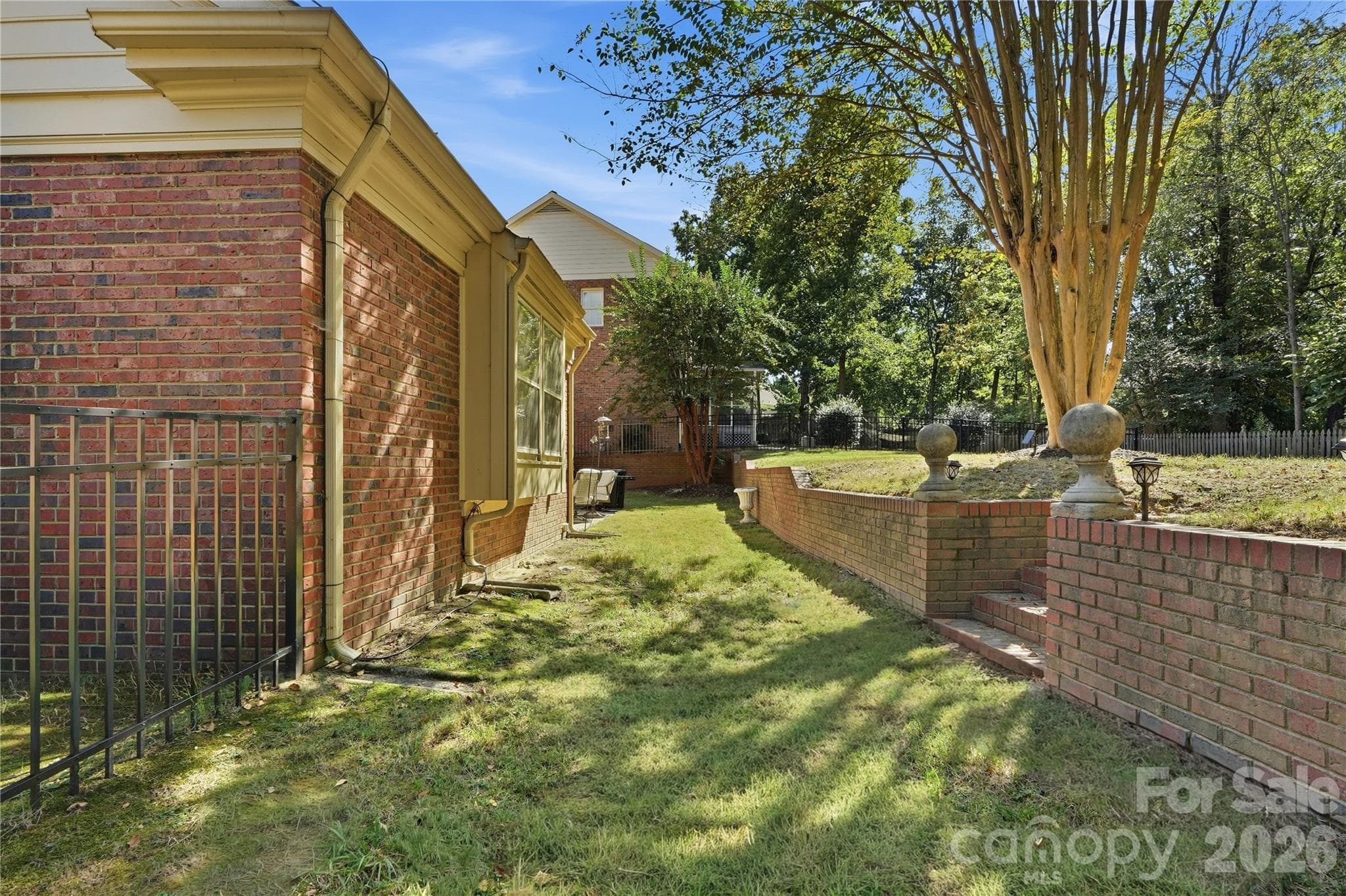 Single Family Residence at 717 Fredricksburg Road, Matthews, photo 29 of 41