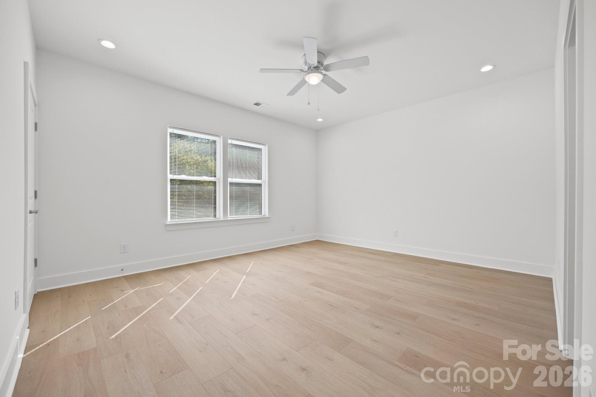 Townhouse at 634 N Modena Street, Gastonia, photo 26 of 30