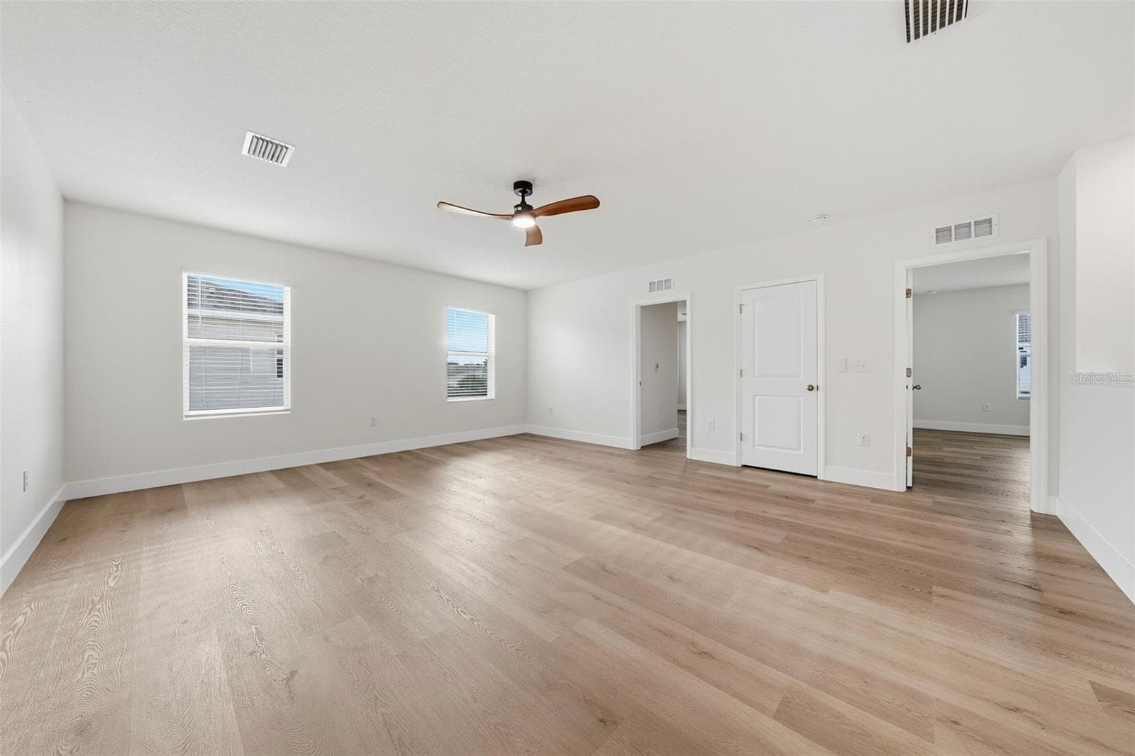 Upstairs loft, ideal as a second living space. Additional storage closet - 5839 SW 86TH ST, OCALA