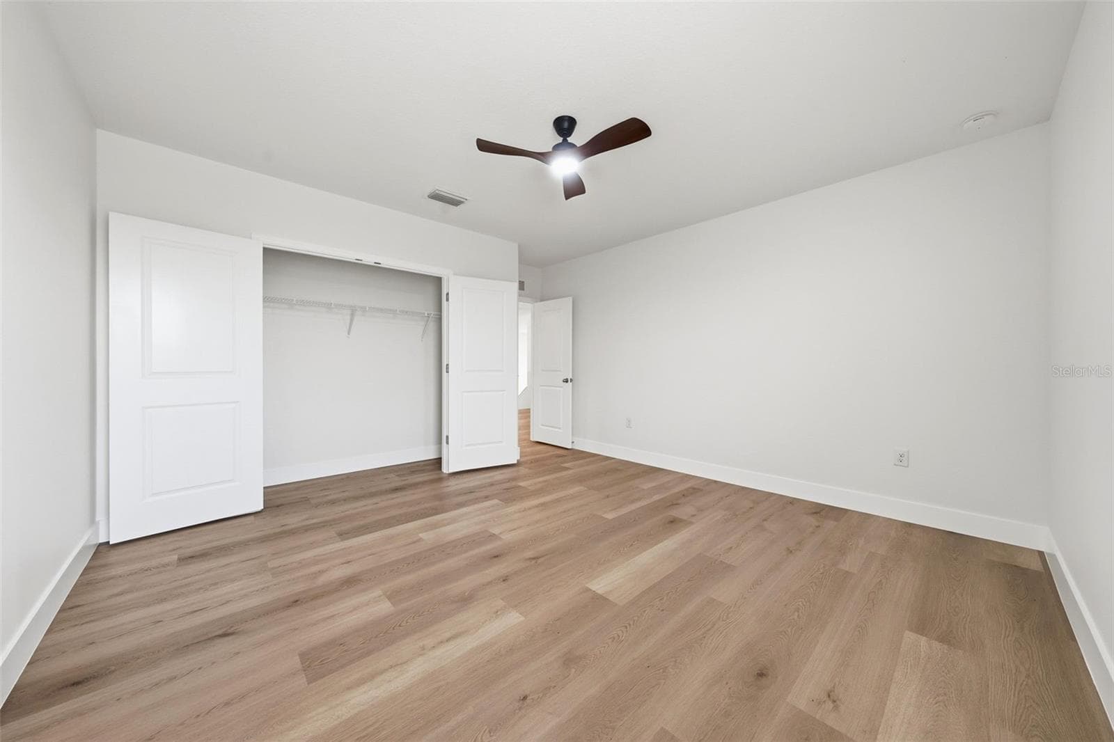 4th generously sized upstairs bedroom - 5839 SW 86TH ST, OCALA