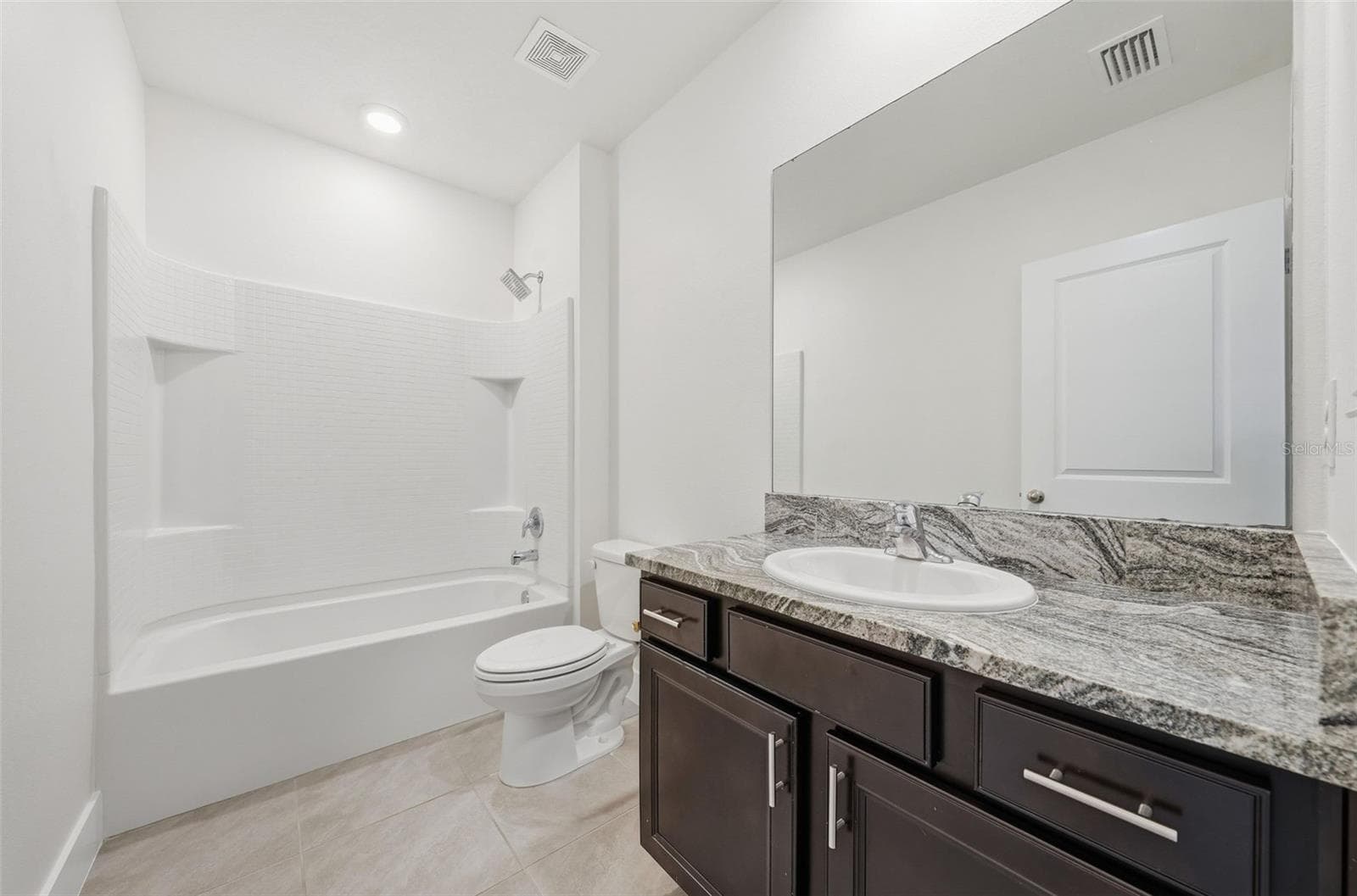 3rd full upstairs bathroom - 5839 SW 86TH ST, OCALA