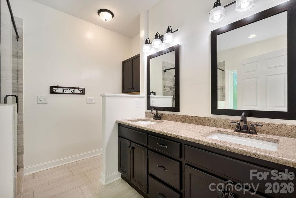 Single Family Residence at 10846 Tyler Brook Lane, Mint Hill, photo 14 of 32