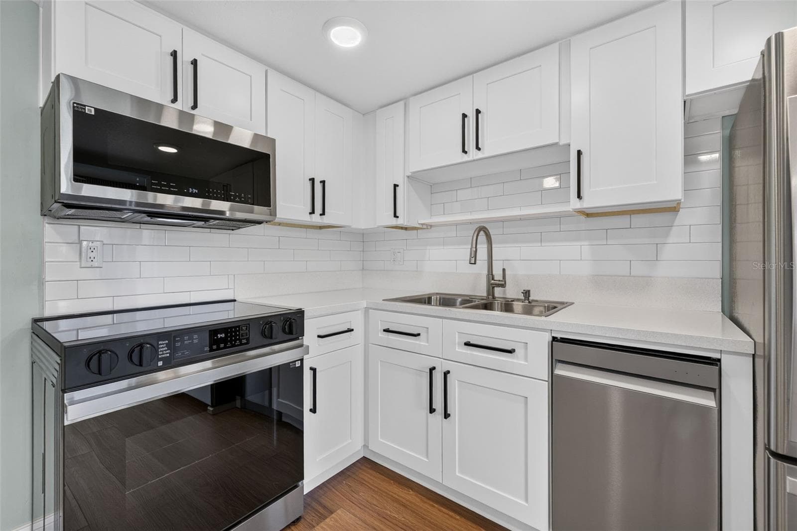 Condominium at 4915 BAY ST NE #124, ST PETERSBURG, photo 8 of 23