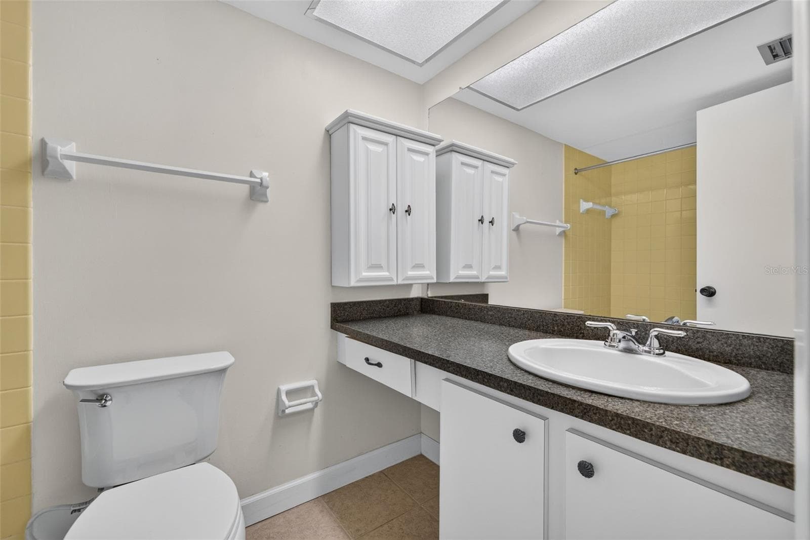Condominium at 4915 BAY ST NE #124, ST PETERSBURG, photo 17 of 23