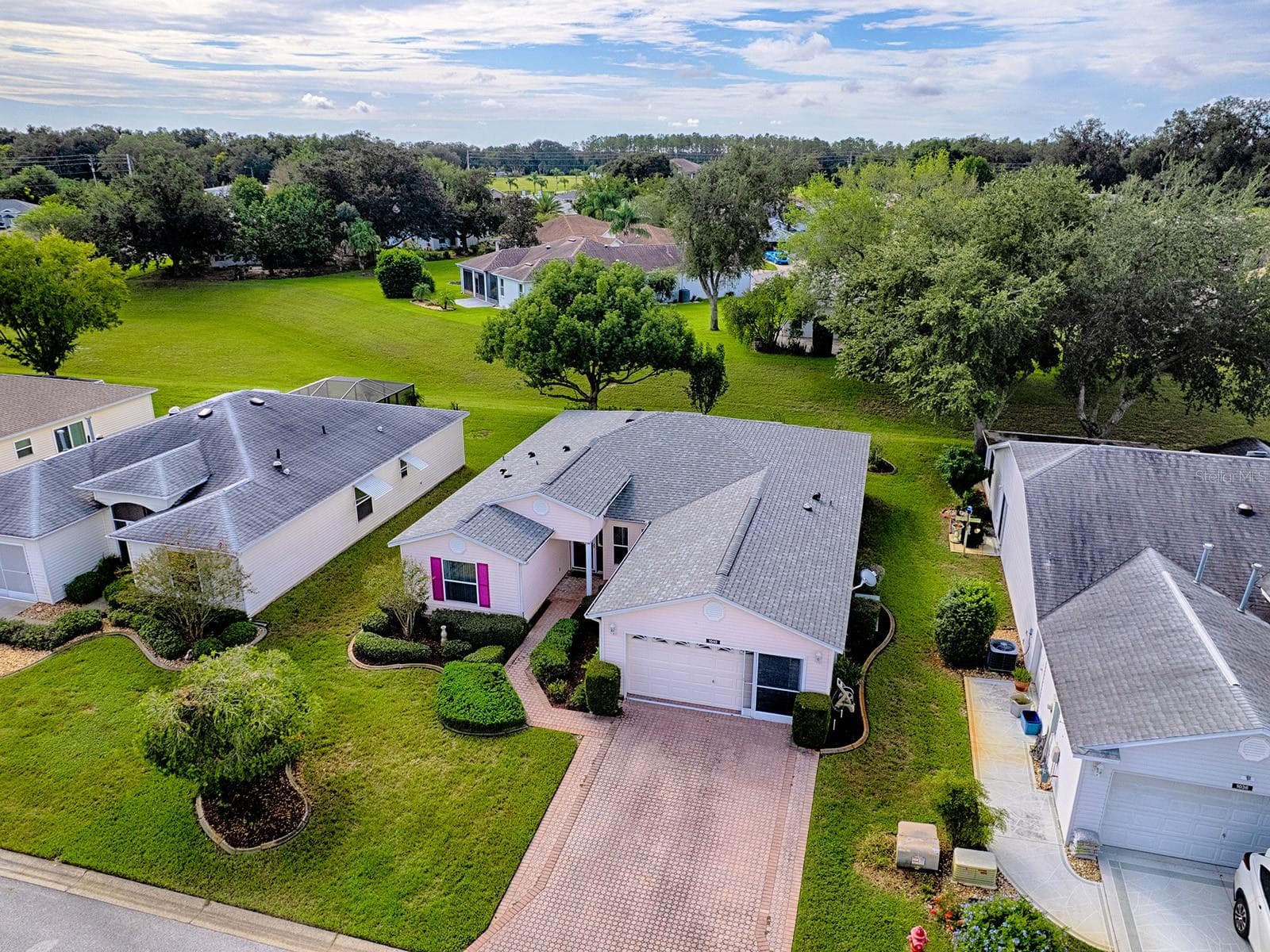 LOTS OF GREEN SPACE - 1040 EAGLES LNDG, LEESBURG