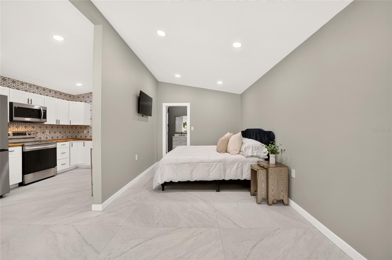 Single Family Residence at 5686 E HIGHWAY 316, CITRA, photo 10 of 40