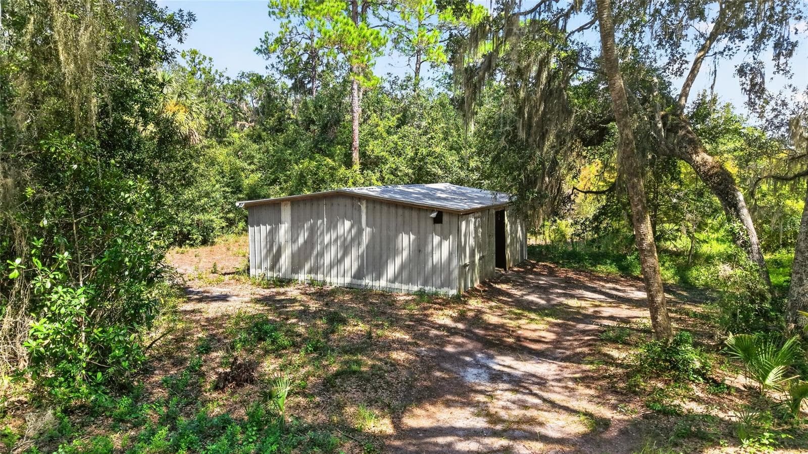 Single Family Residence at 5686 E HIGHWAY 316, CITRA, photo 18 of 40